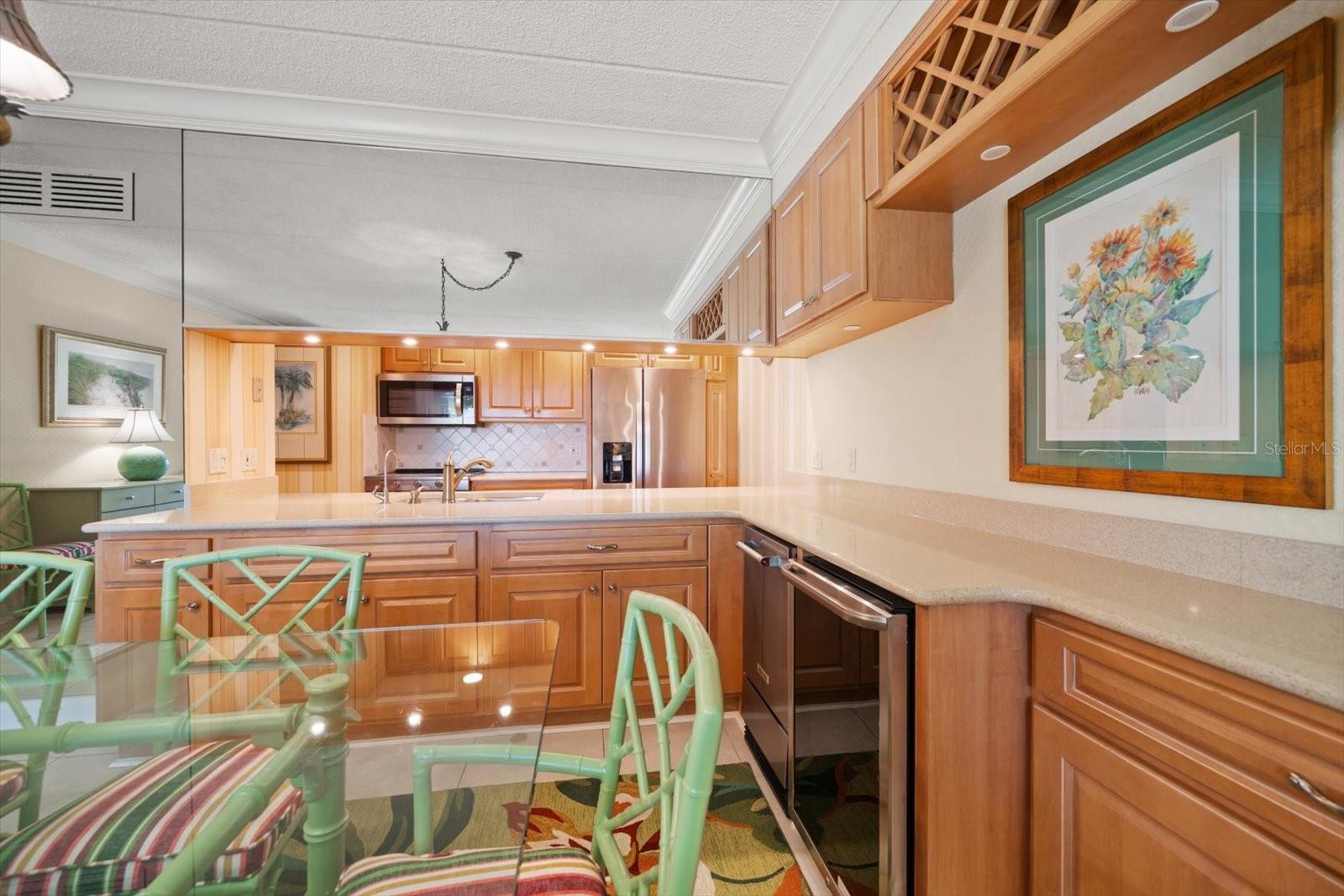 Listing photo id 26 for 2300 Gulf Boulevard D1