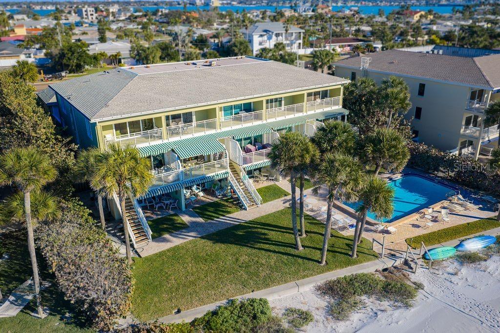 Listing photo id 56 for 2300 Gulf Boulevard D1