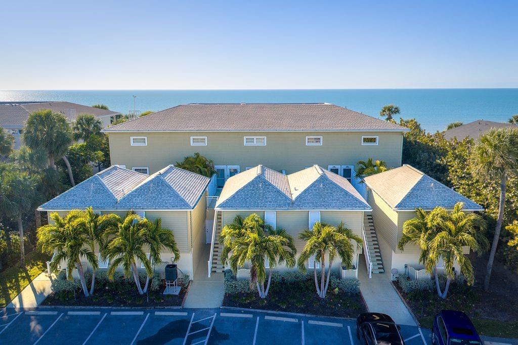 Listing photo id 70 for 2300 Gulf Boulevard D1