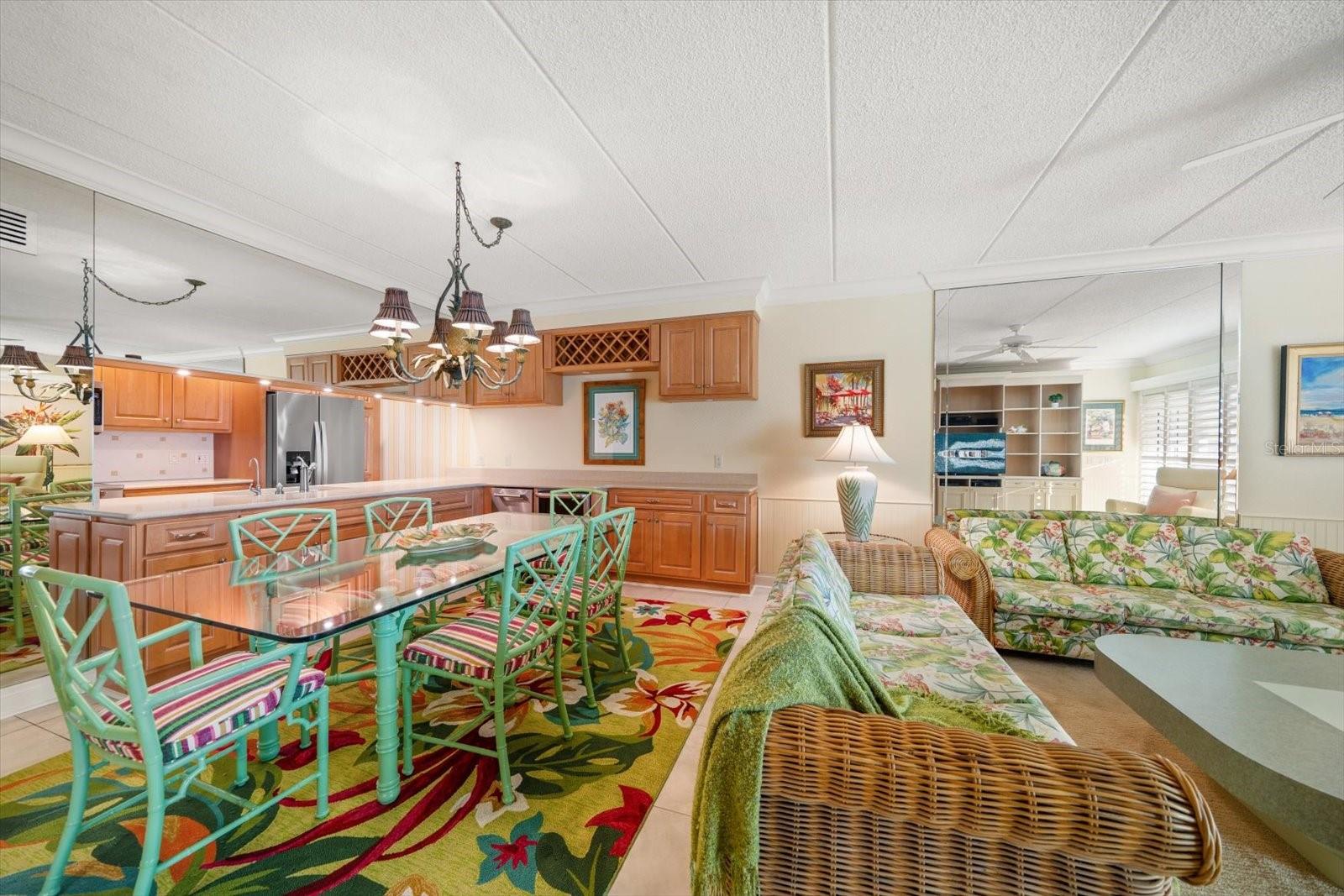 Listing photo id 7 for 2300 Gulf Boulevard D1