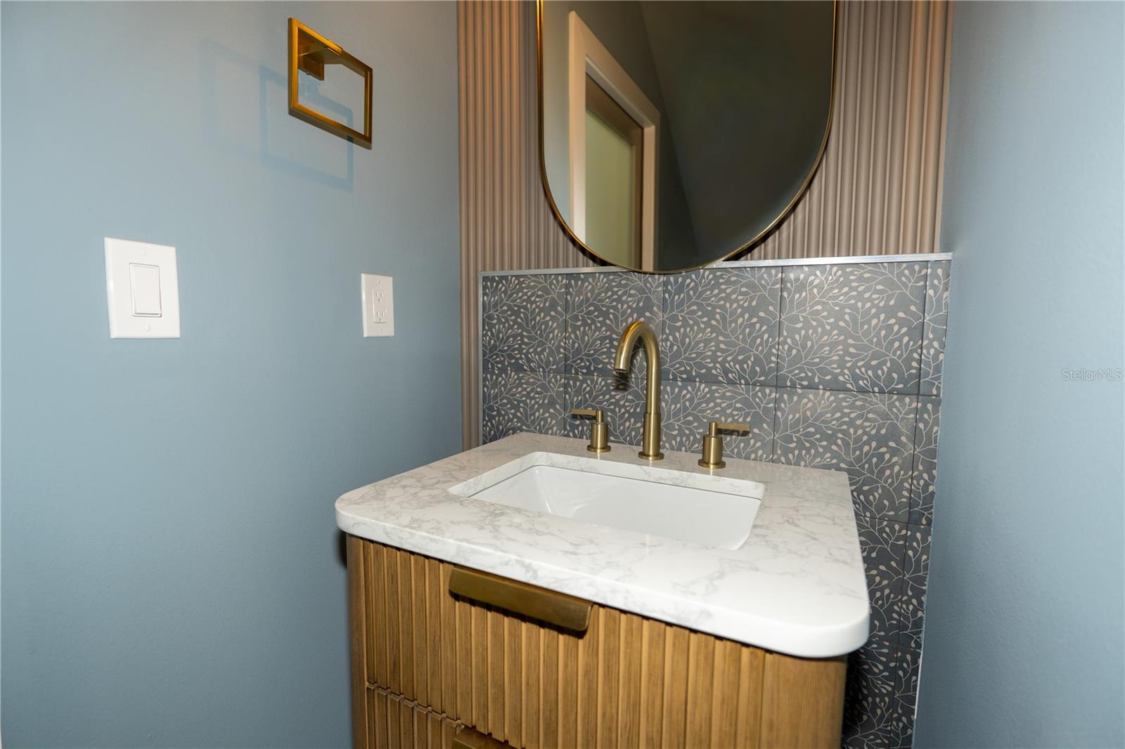 Image 13 of 51 For 7617 Amherst Street