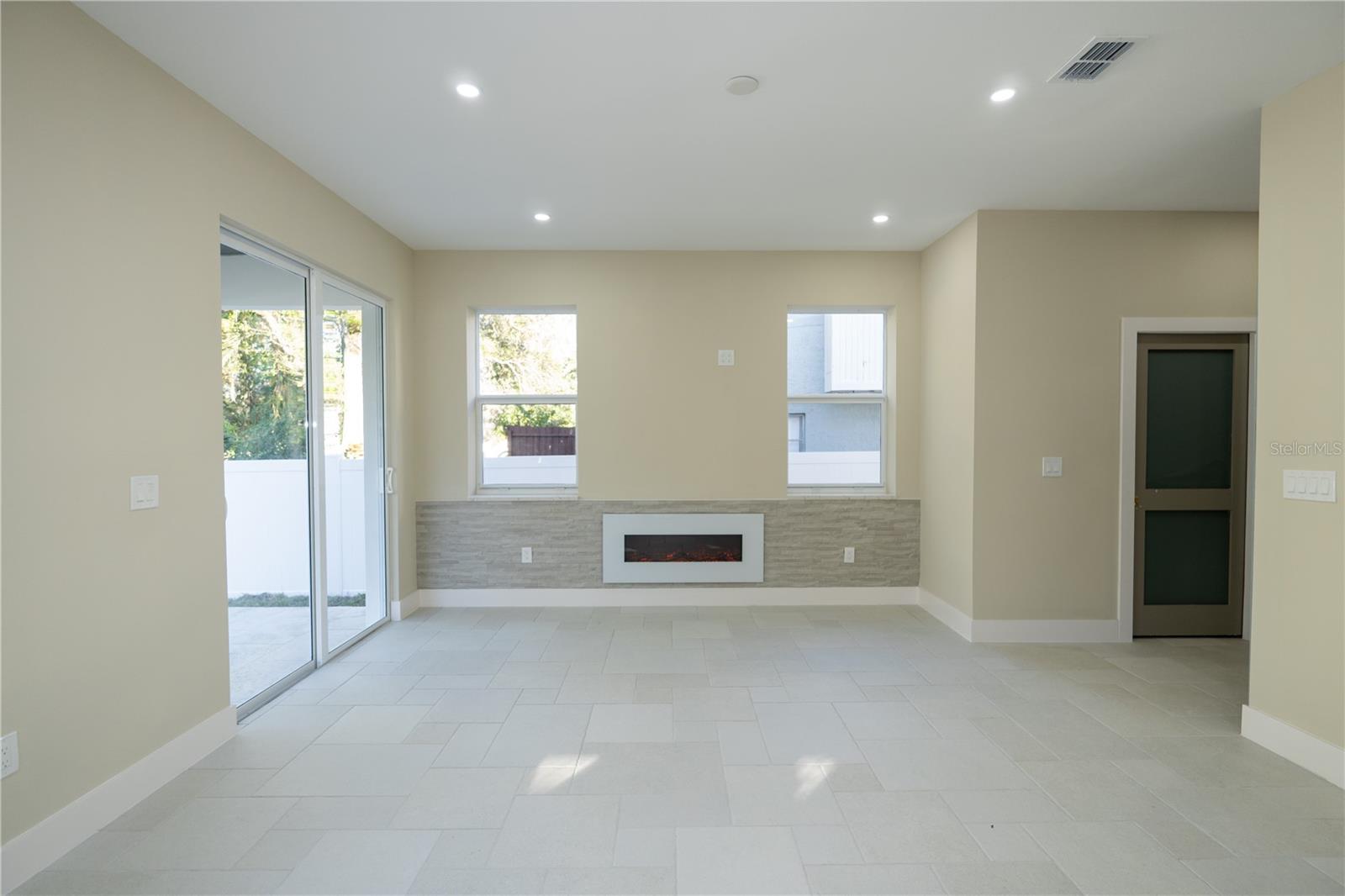 Image 16 of 51 For 7617 Amherst Street