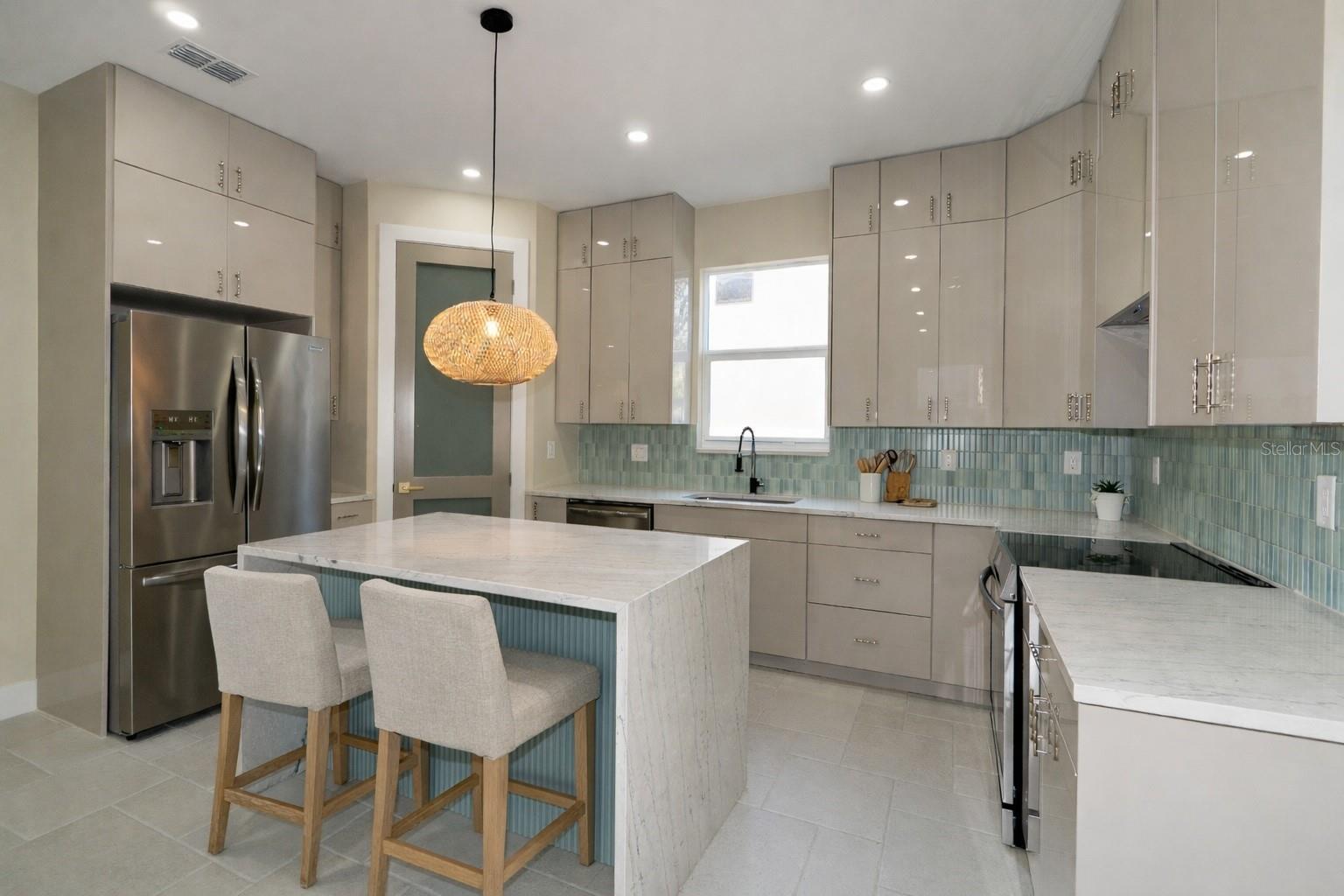 Image 18 of 51 For 7617 Amherst Street