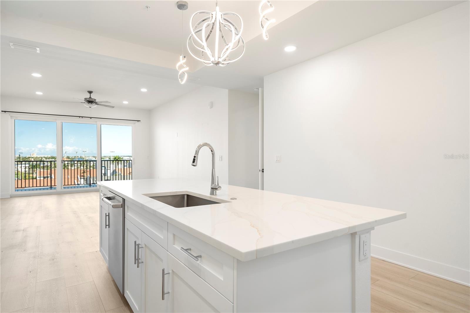 Image 41 of 76 For 400 150th Avenue 501