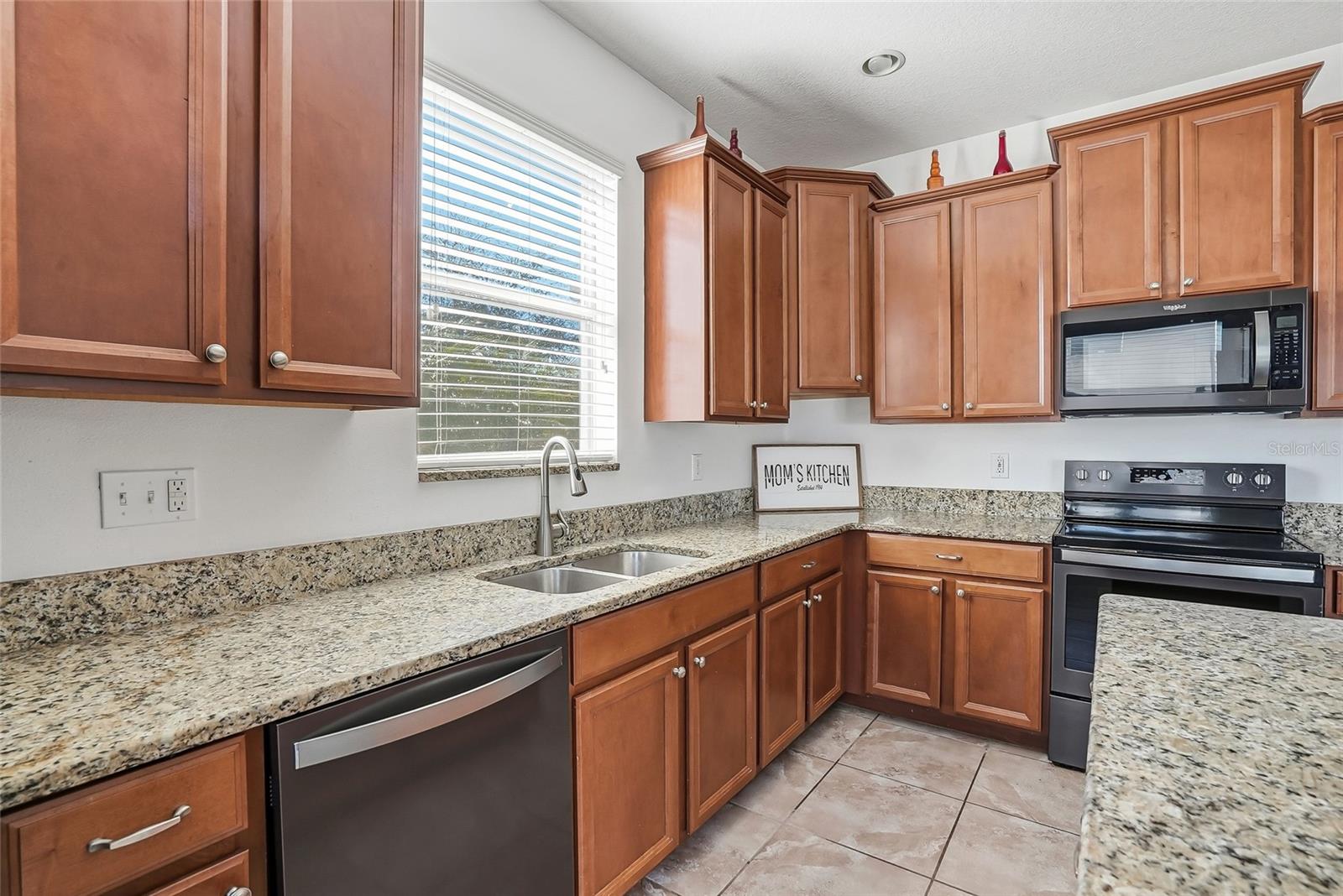 Image 10 of 31 For 2444 Dakota Rock Drive