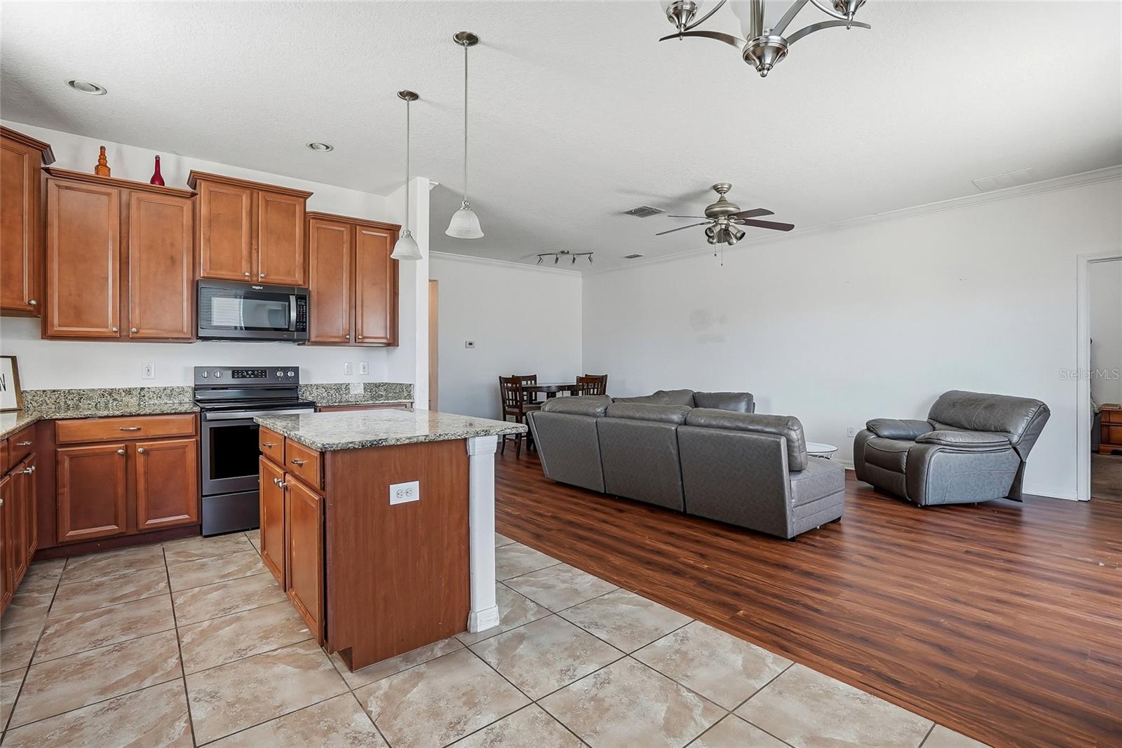 Image 11 of 31 For 2444 Dakota Rock Drive