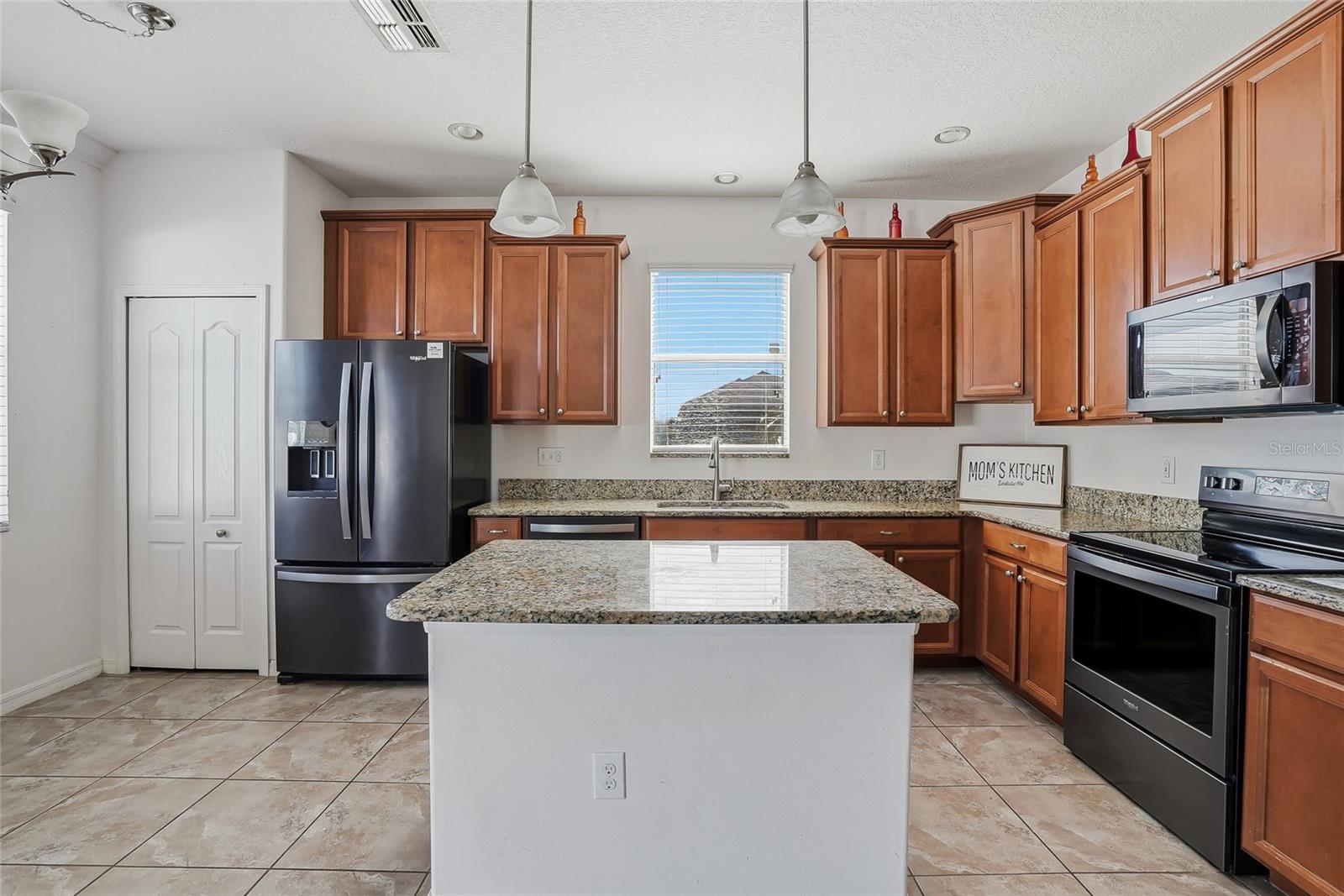 Image 9 of 31 For 2444 Dakota Rock Drive