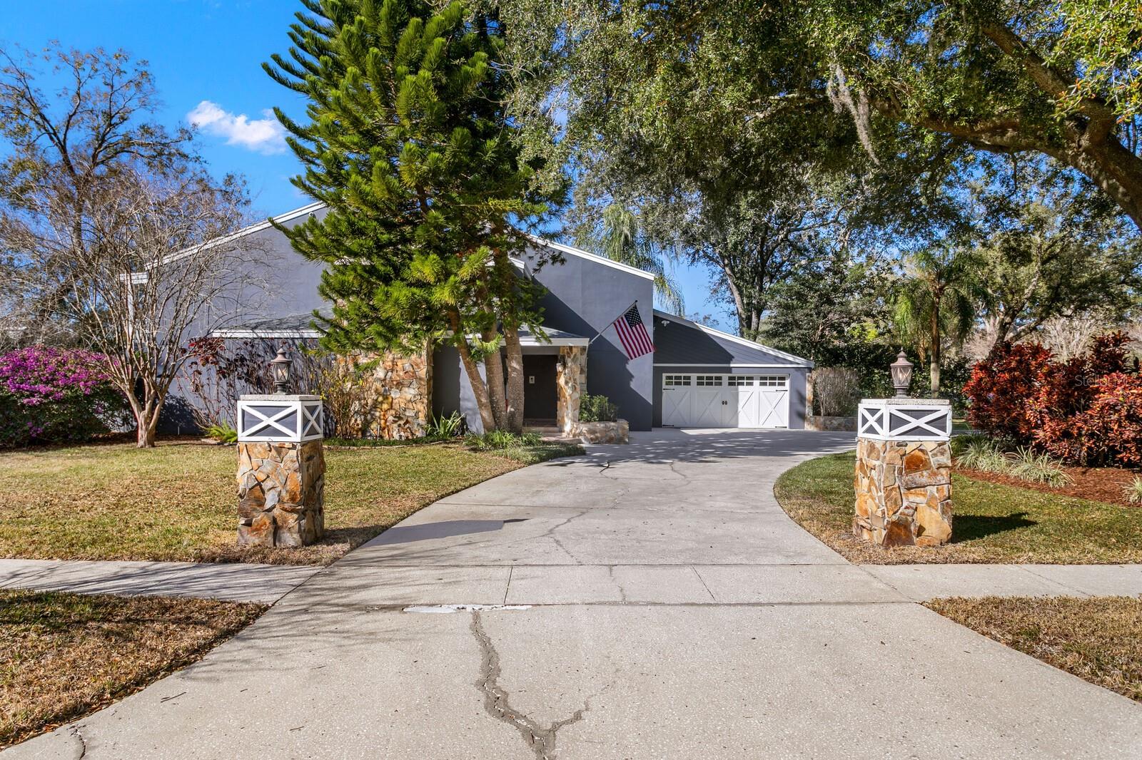 Image 11 of 99 For 10402 Oakbrook Drive