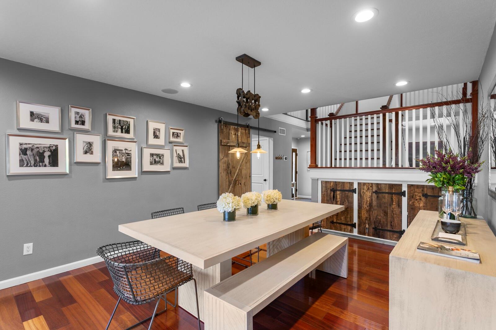 Image 18 of 99 For 10402 Oakbrook Drive