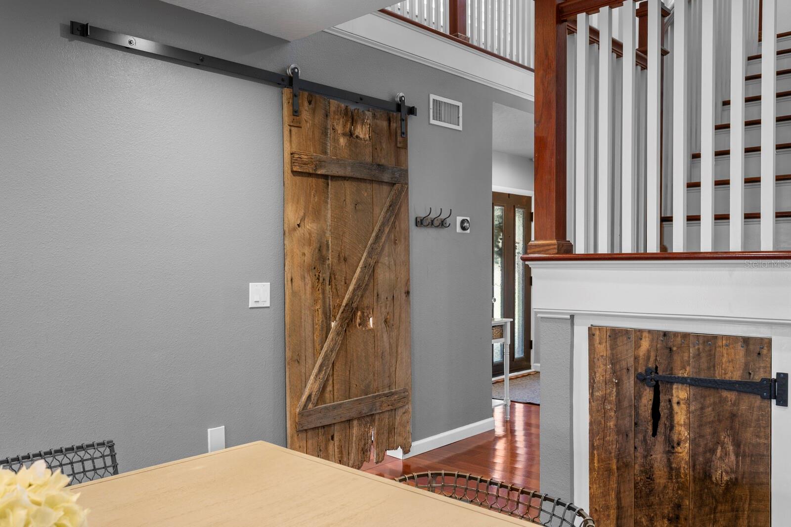 Image 19 of 99 For 10402 Oakbrook Drive