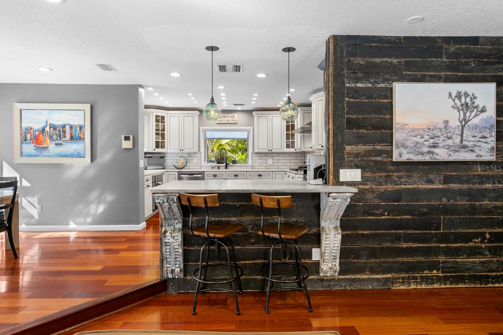 Image 29 of 99 For 10402 Oakbrook Drive