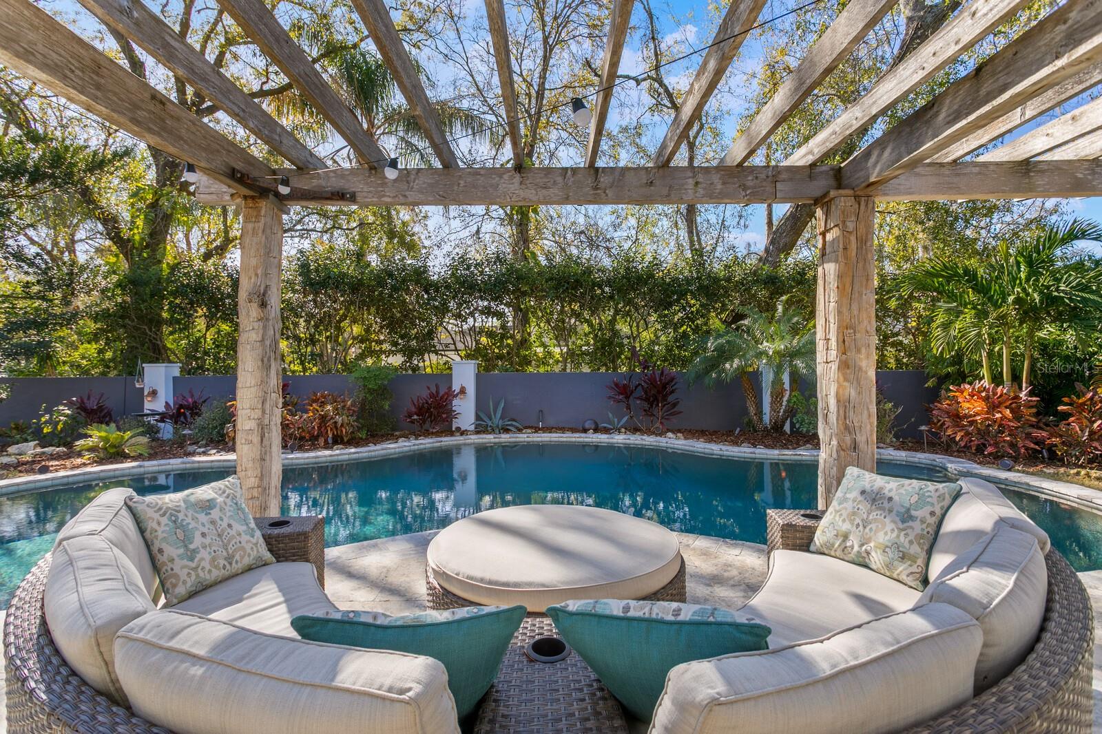 Image 3 of 99 For 10402 Oakbrook Drive