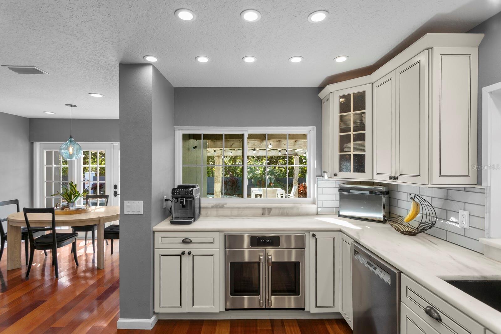 Image 34 of 99 For 10402 Oakbrook Drive