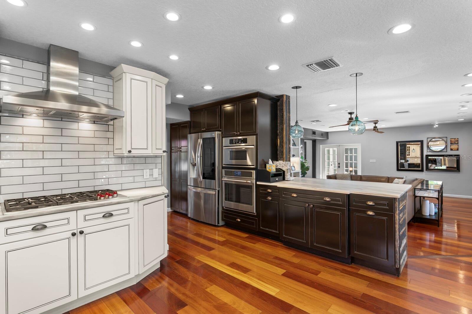 Image 35 of 99 For 10402 Oakbrook Drive