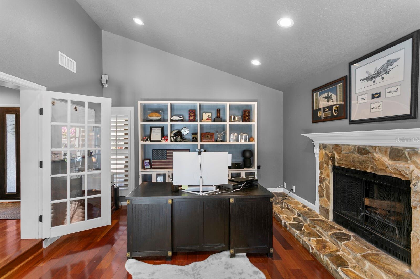 Image 43 of 99 For 10402 Oakbrook Drive