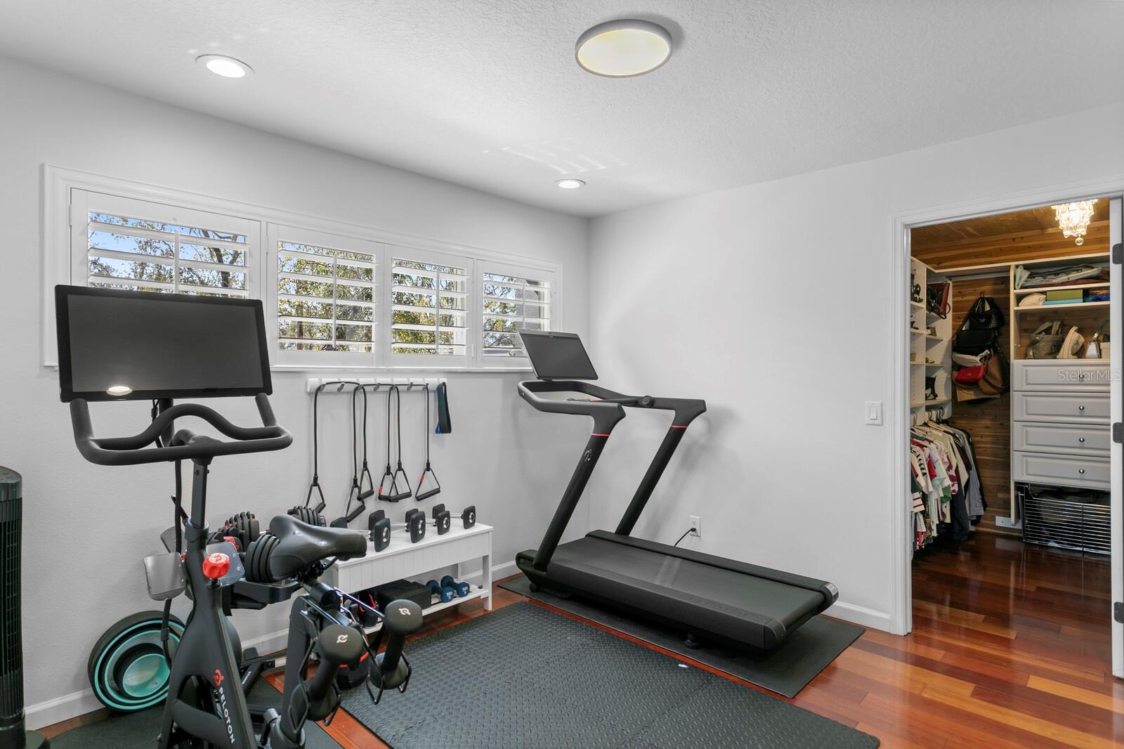 Image 52 of 99 For 10402 Oakbrook Drive