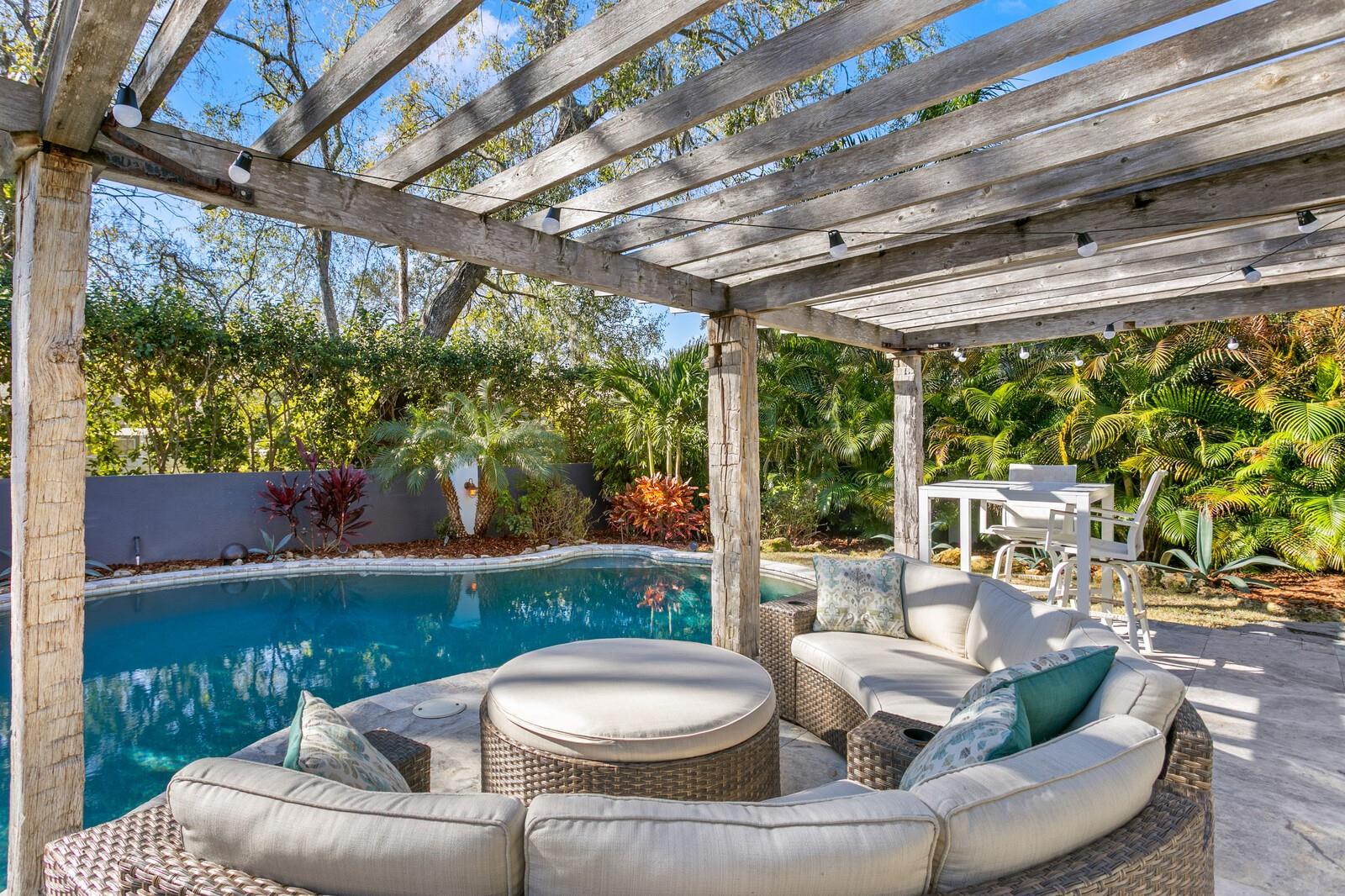 Image 76 of 99 For 10402 Oakbrook Drive