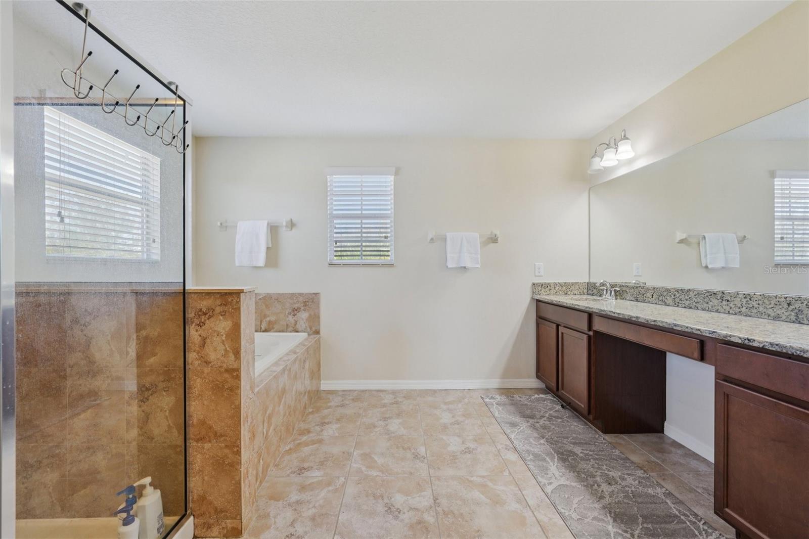 Image 22 of 53 For 9609 Royal Fern Court