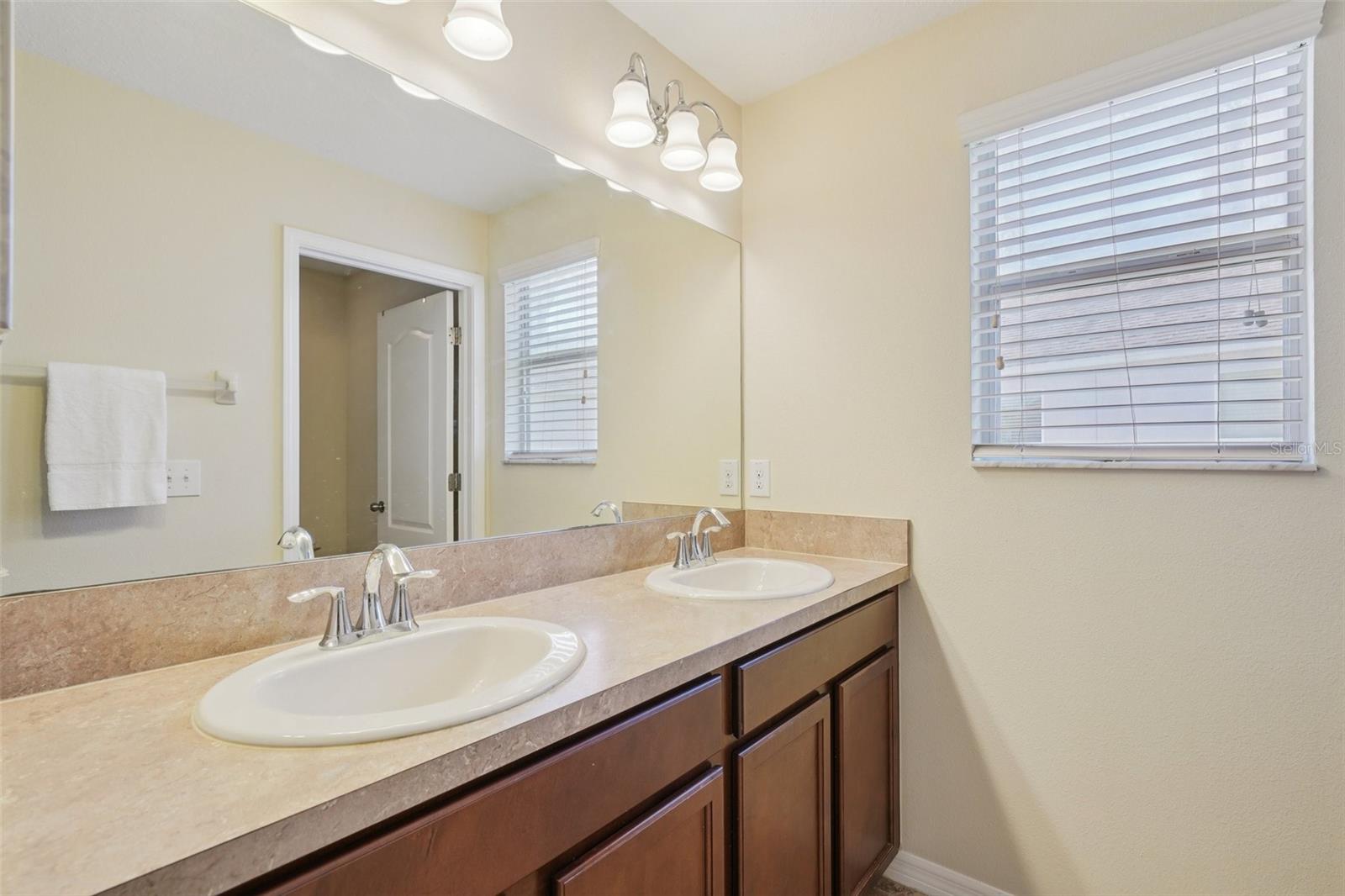 Image 30 of 53 For 9609 Royal Fern Court