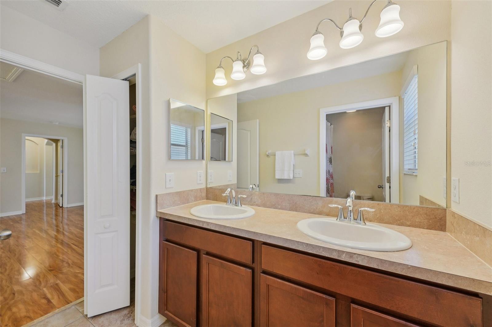 Image 31 of 53 For 9609 Royal Fern Court