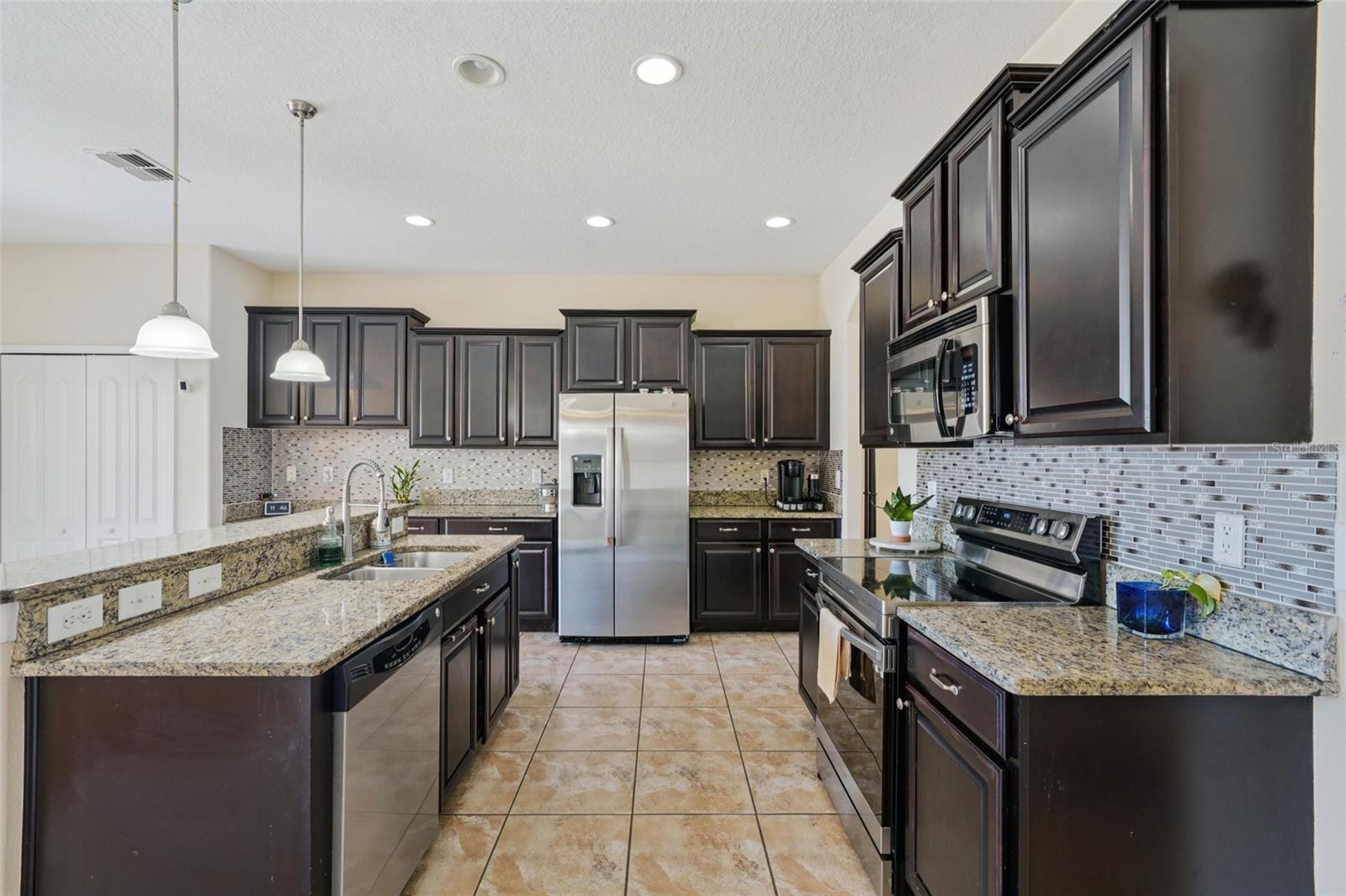 Image 7 of 53 For 9609 Royal Fern Court