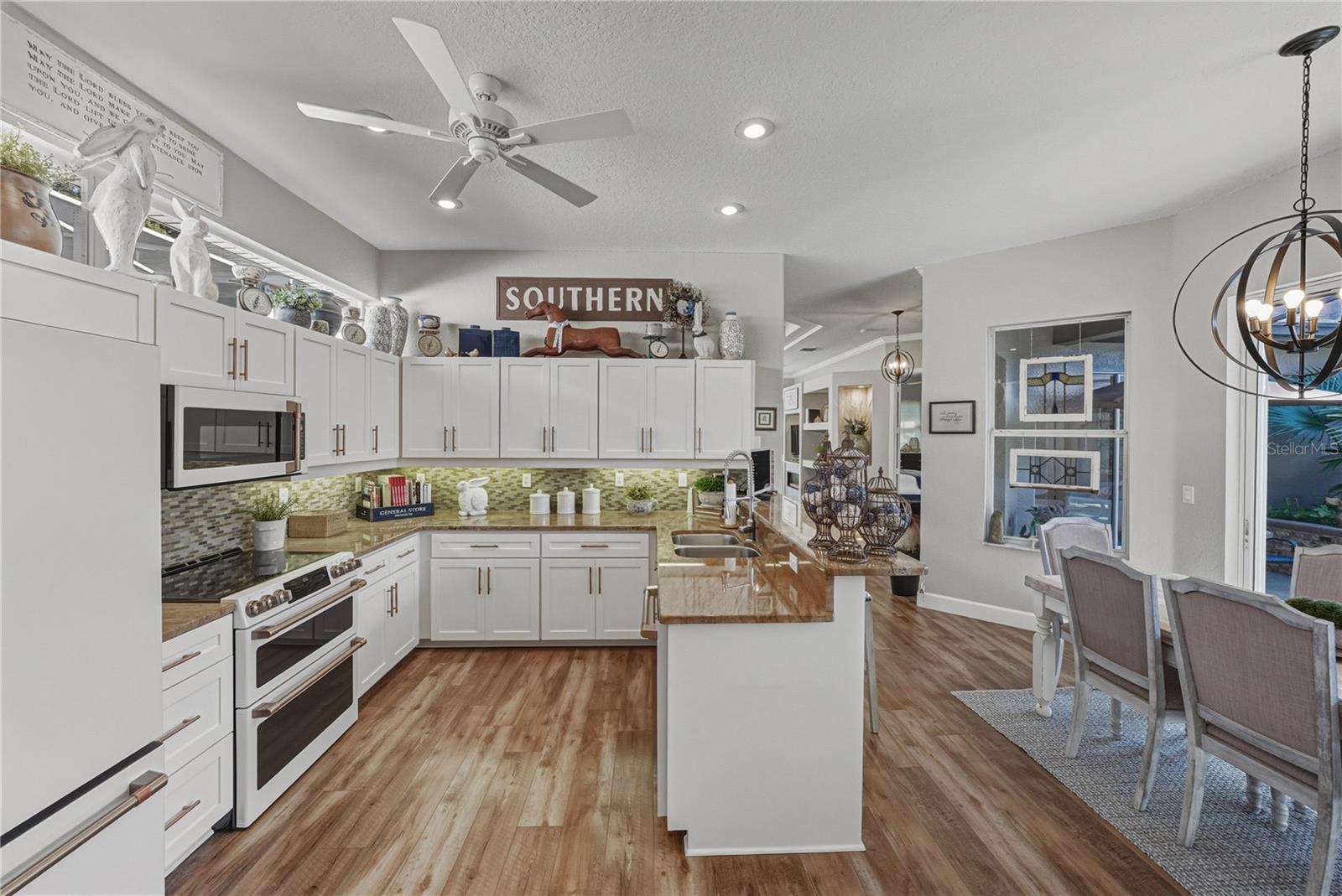 Image 25 of 89 For 12422 Woodlands Circle