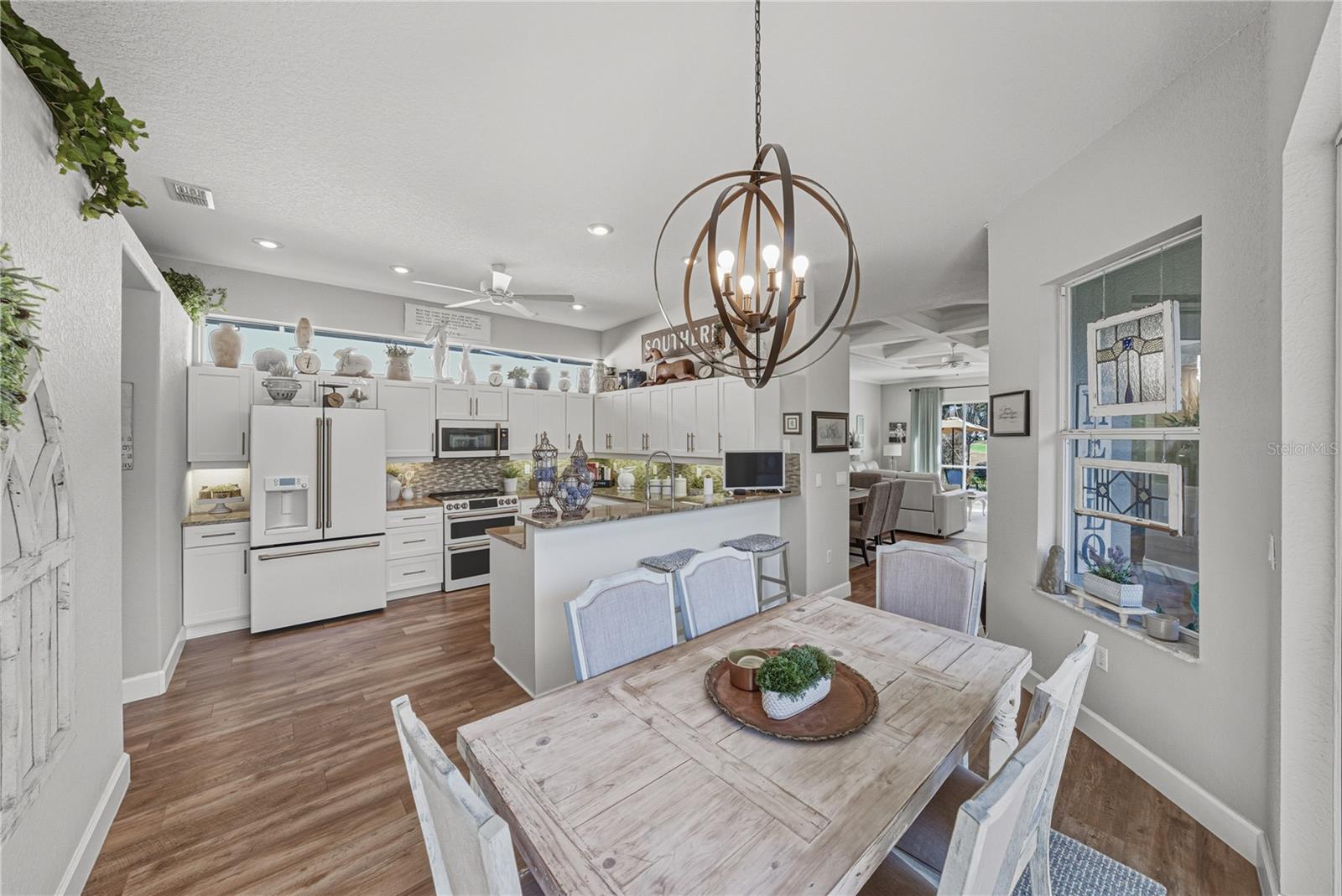 Image 31 of 89 For 12422 Woodlands Circle