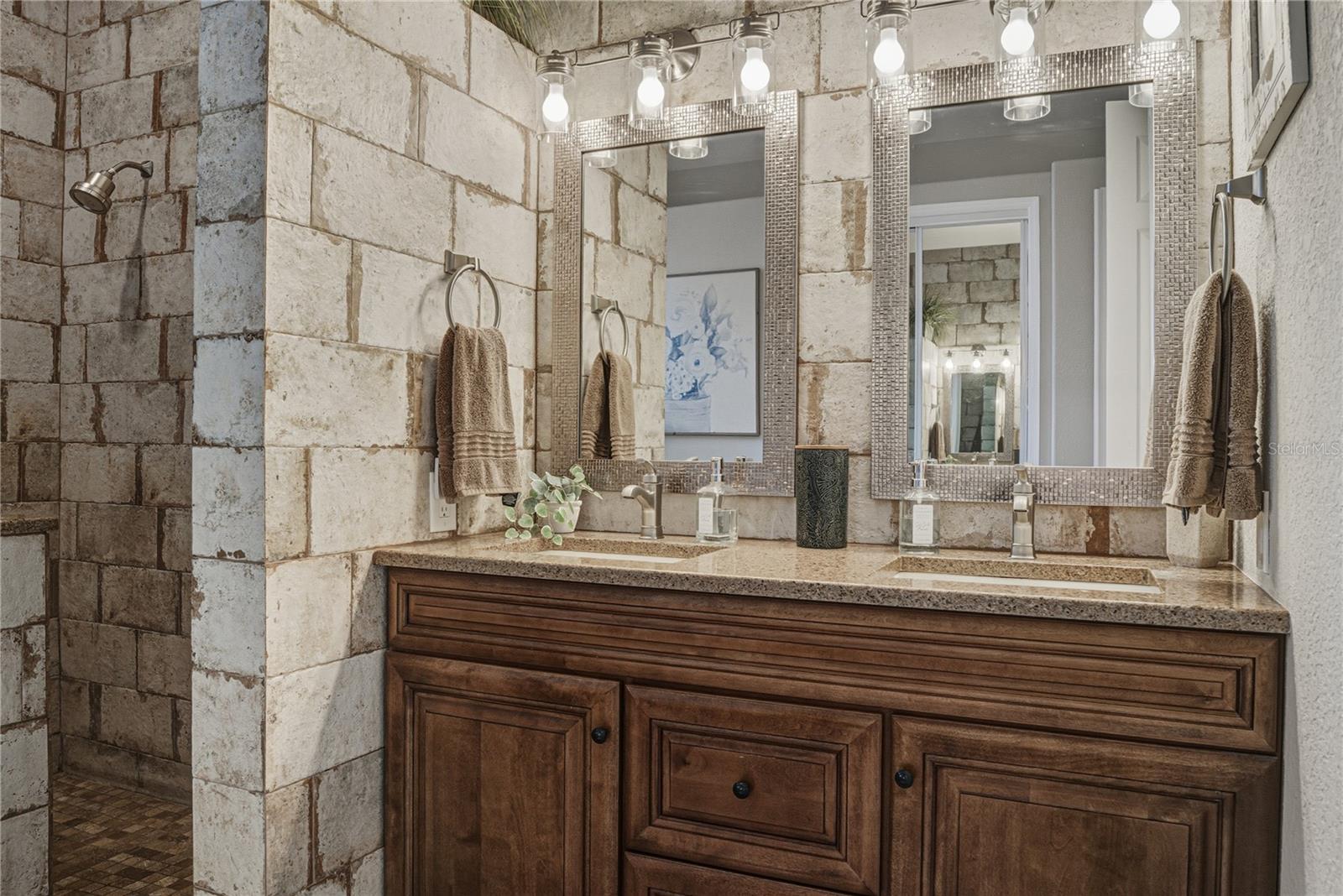 Image 39 of 89 For 12422 Woodlands Circle