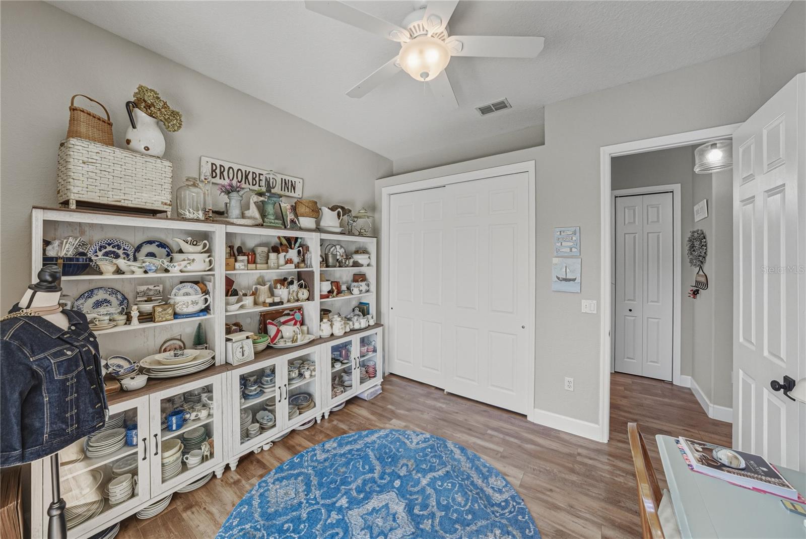 Image 44 of 89 For 12422 Woodlands Circle