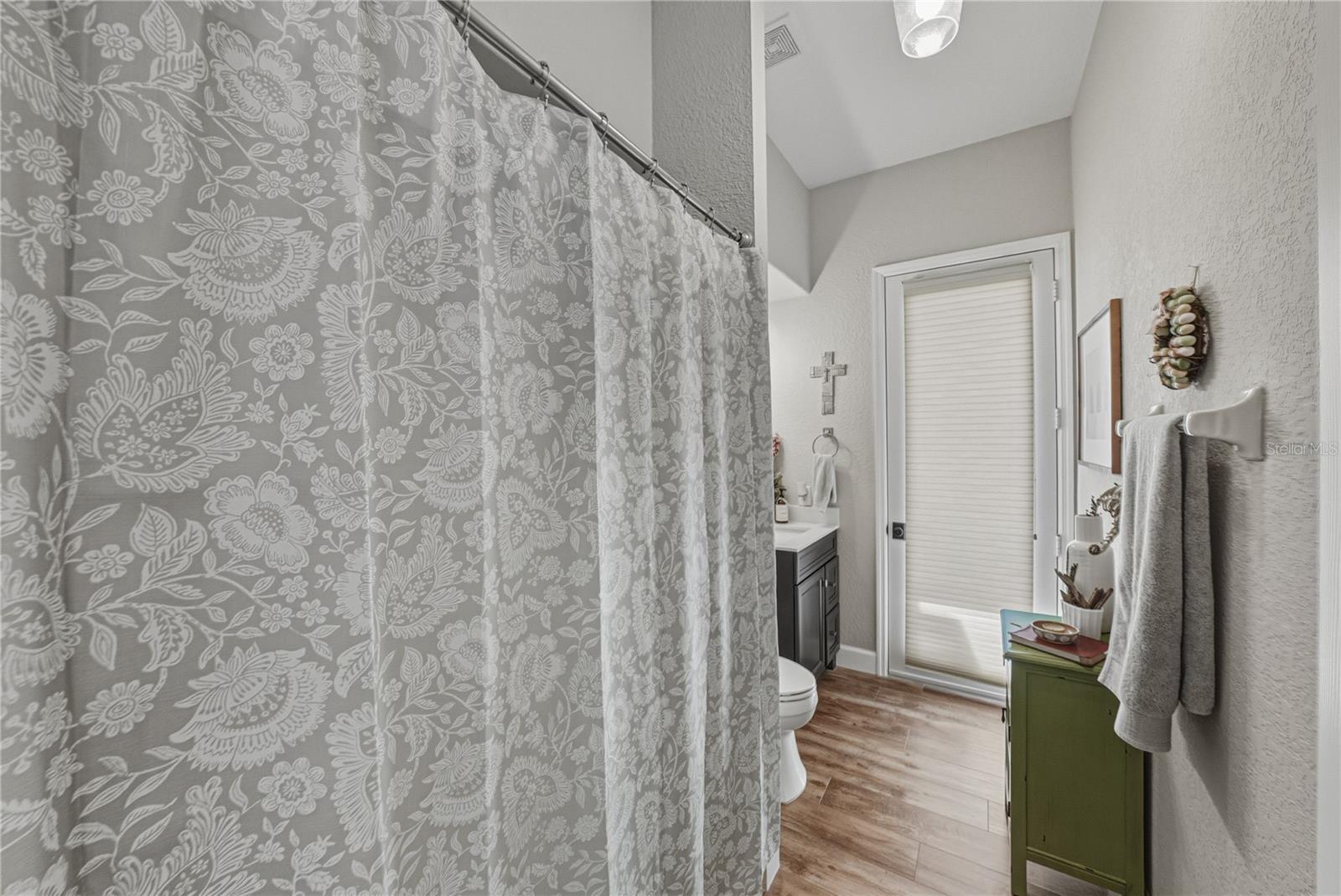 Image 45 of 89 For 12422 Woodlands Circle