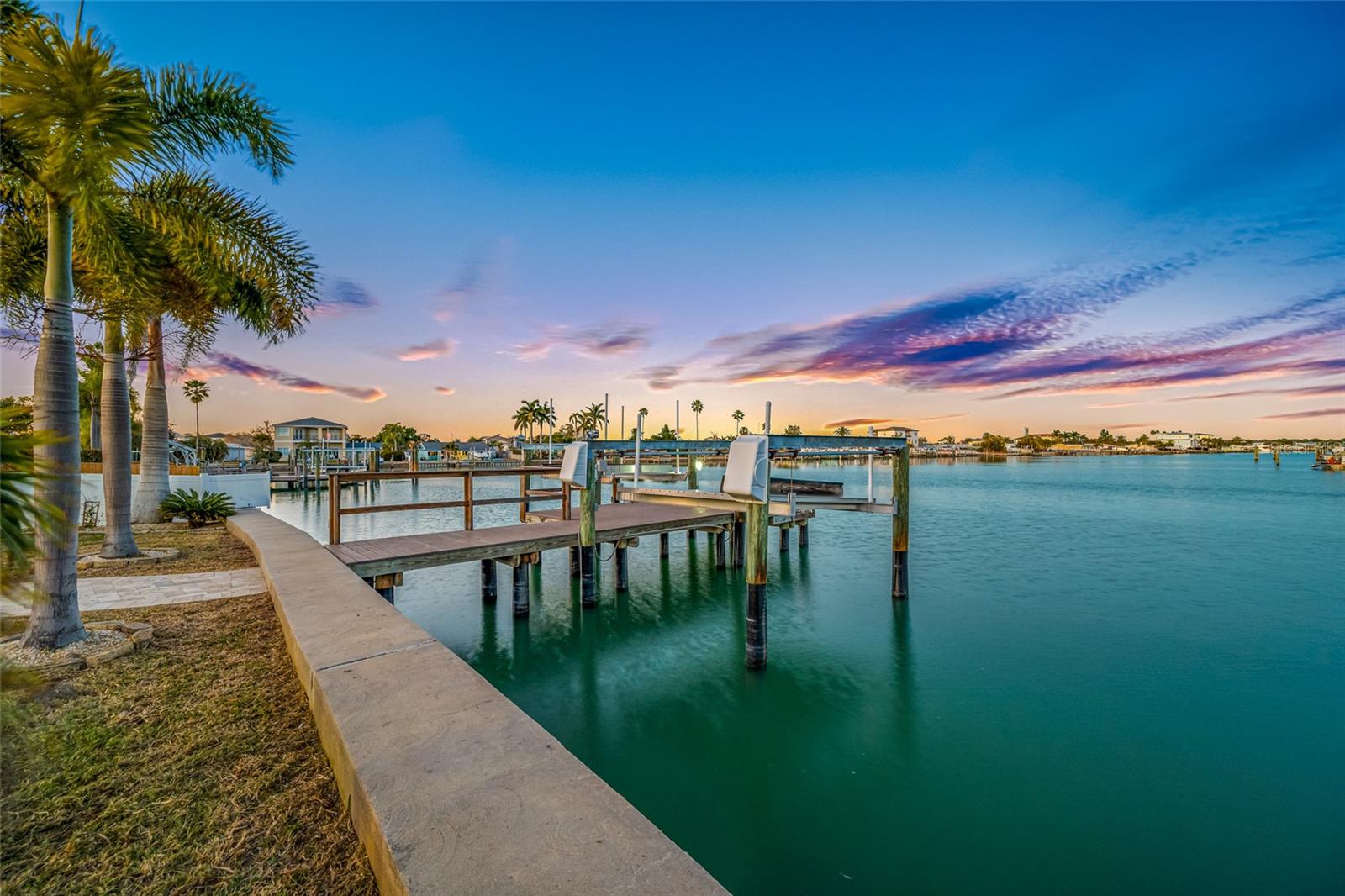 Image 38 of 51 For 17161 2nd Street E