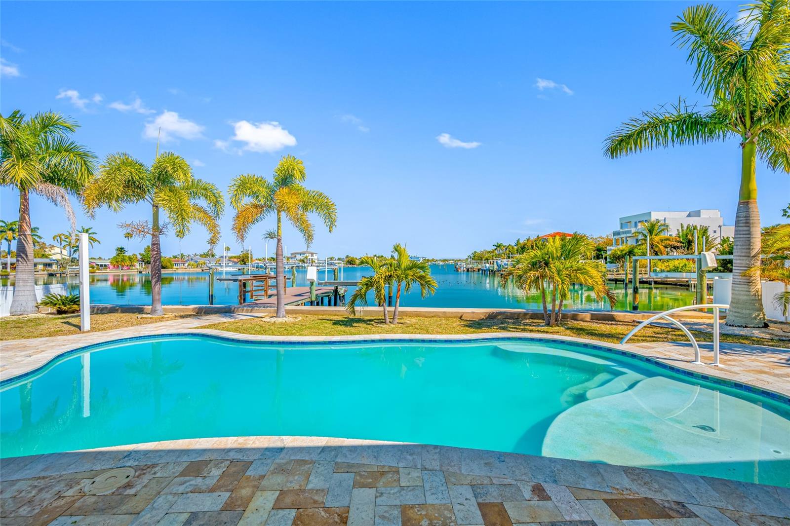 Image 4 of 51 For 17161 2nd Street E