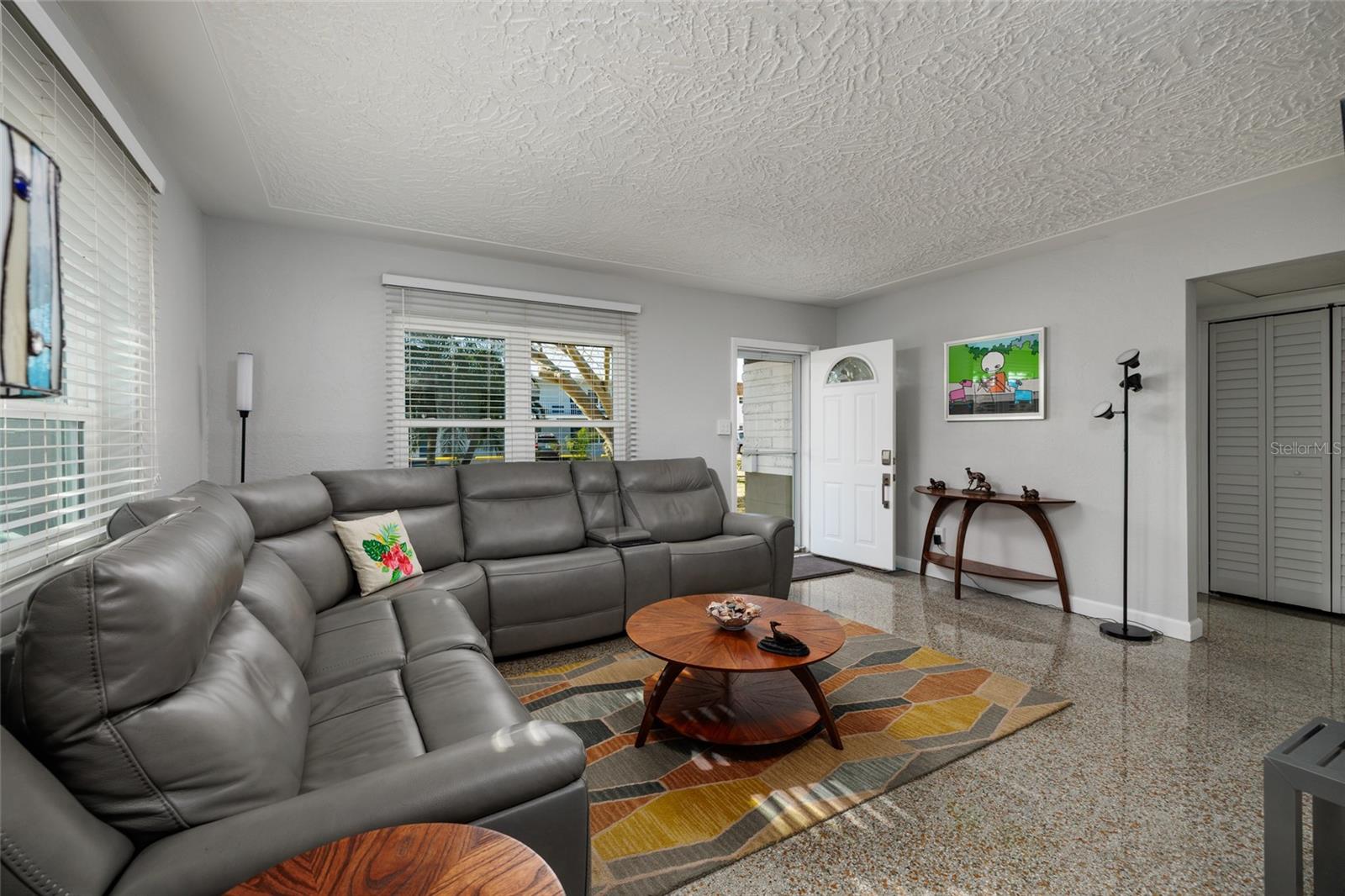 Image 10 of 52 For 7201 Grevilla Avenue S