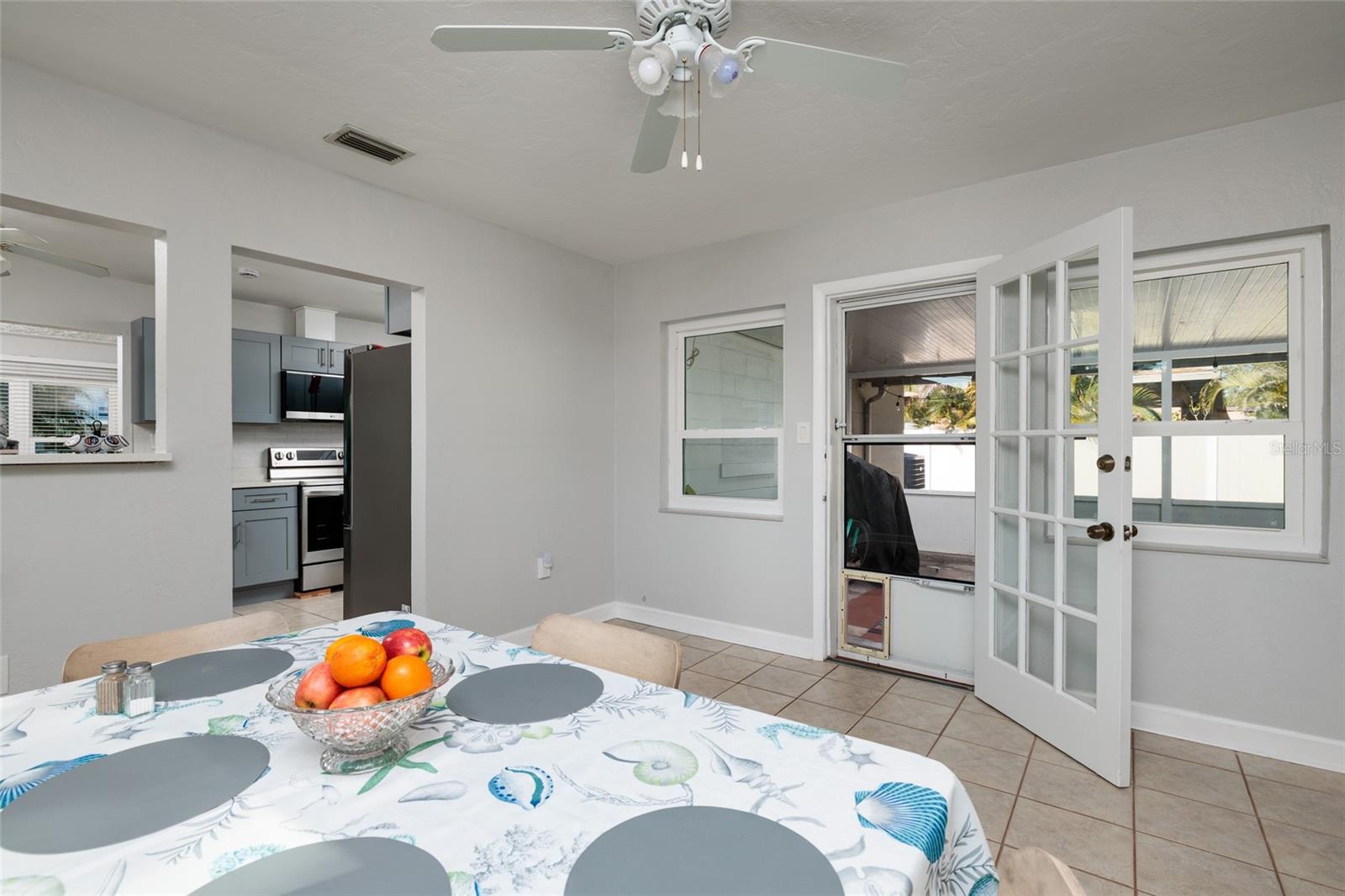 Image 17 of 52 For 7201 Grevilla Avenue S