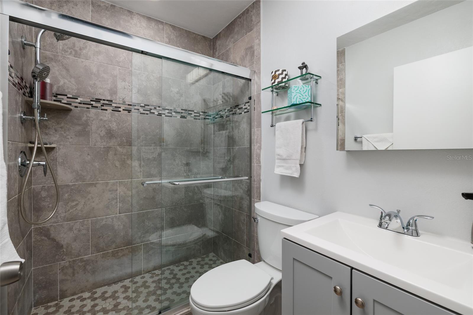 Image 29 of 52 For 7201 Grevilla Avenue S