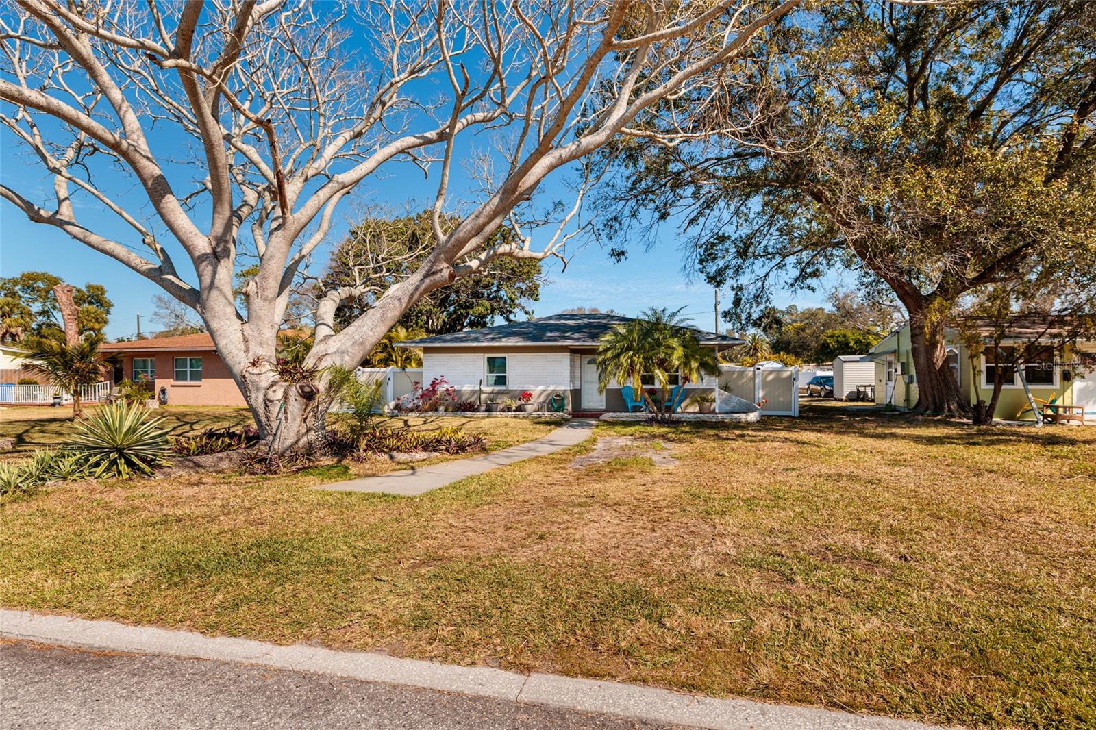 Image 43 of 52 For 7201 Grevilla Avenue S