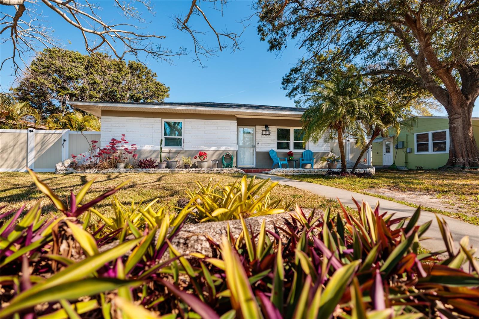 Image 8 of 52 For 7201 Grevilla Avenue S