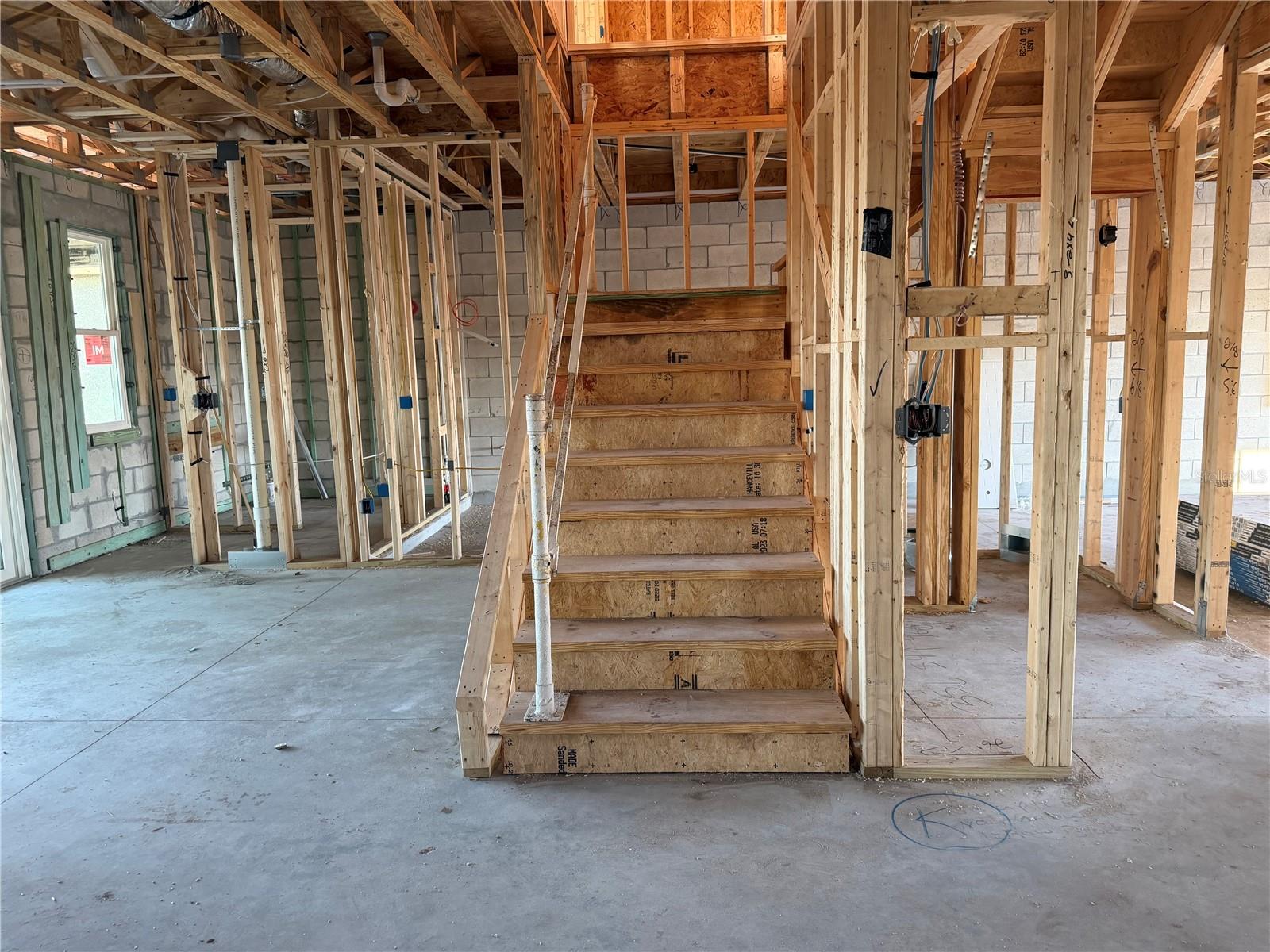 Listing photo id 13 for 5910 Fresh Flora Drive