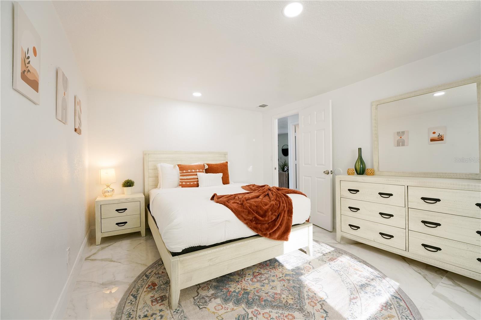 Image 17 of 25 For 6844 82nd Avenue N