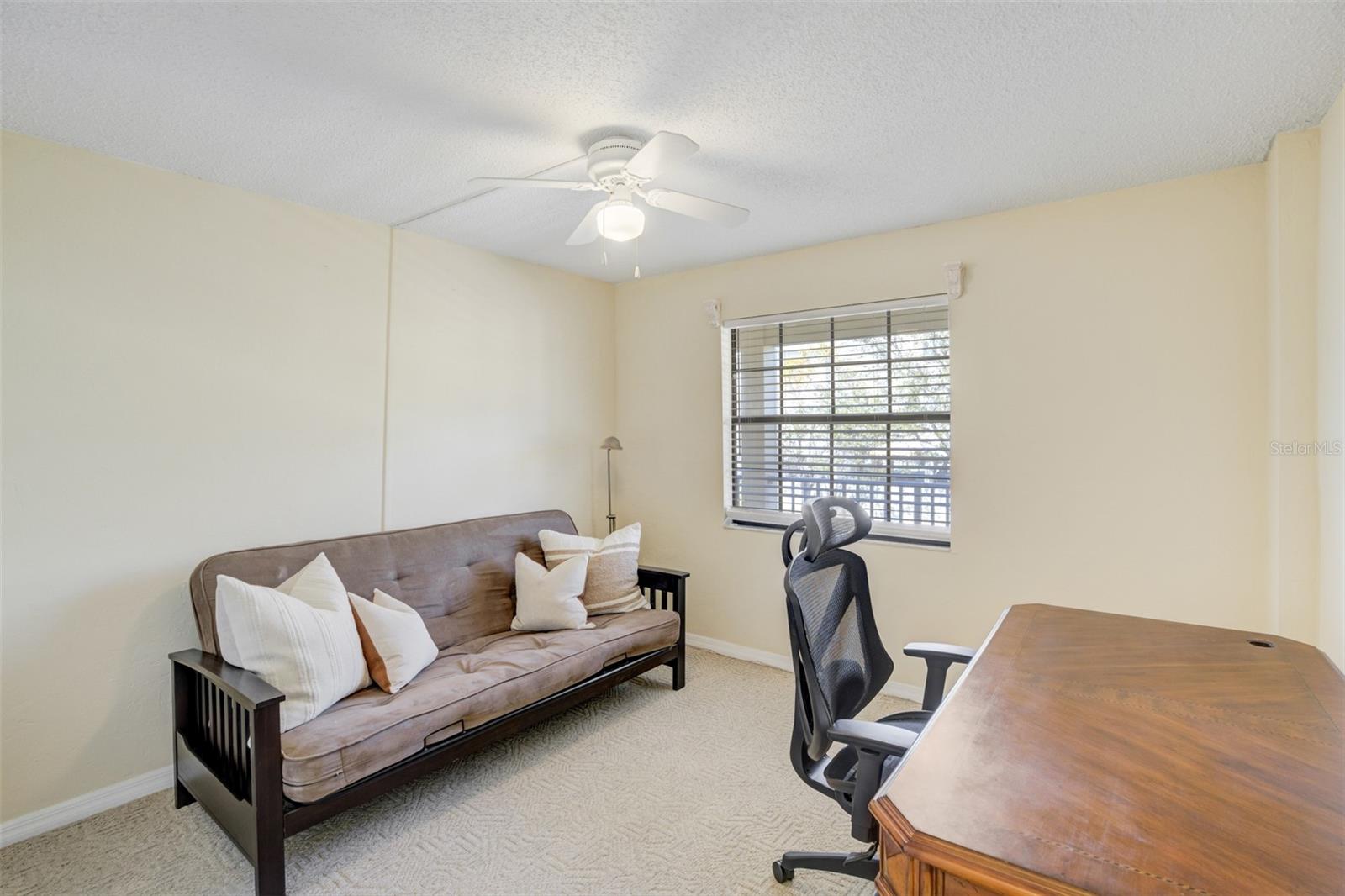 Image 13 of 22 For 460 Paula Drive S 401