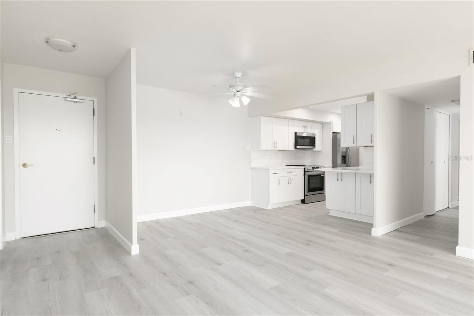 Image 19 of 37 For 10355 Paradise Boulevard 213