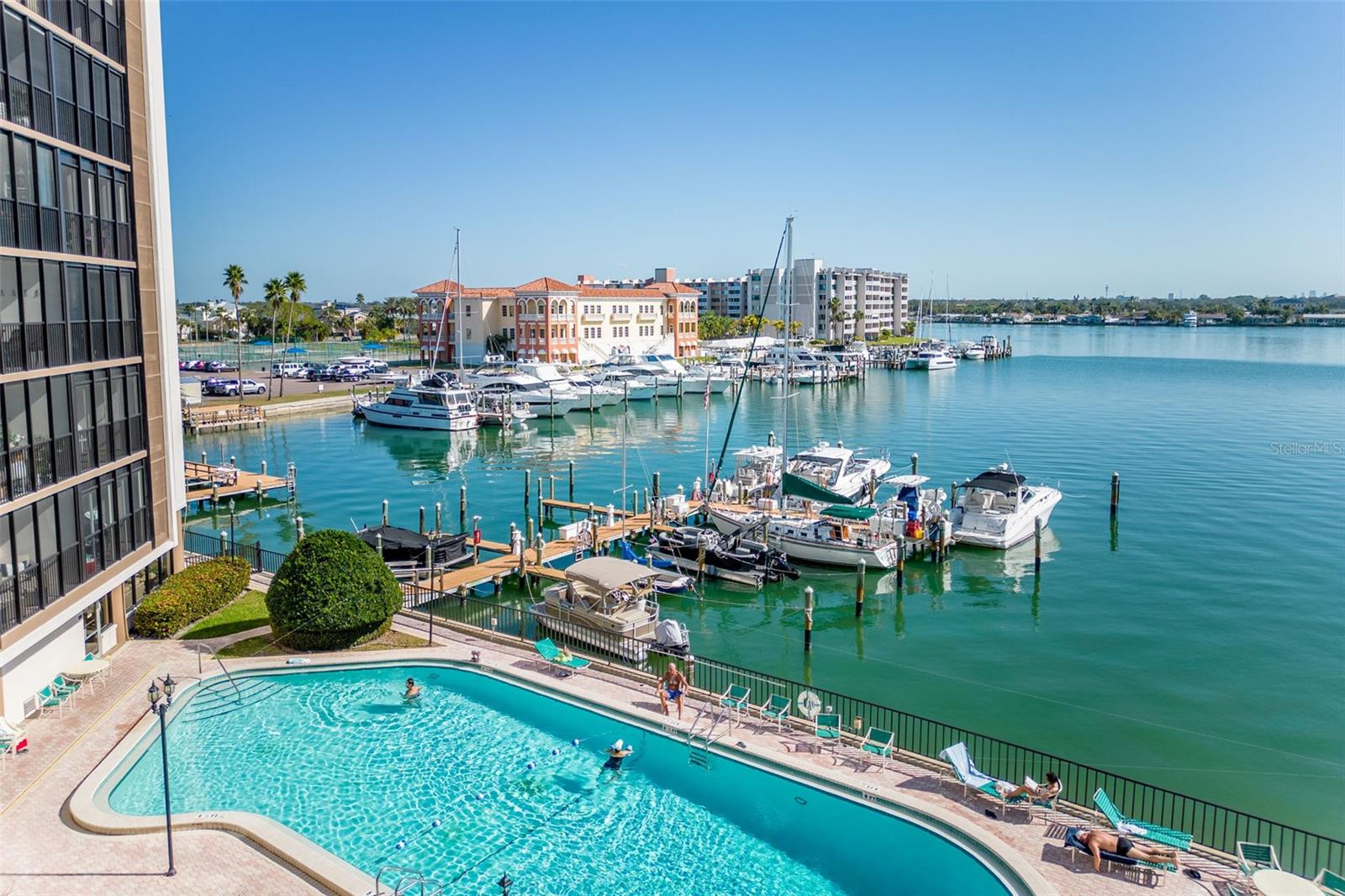 Image 2 of 37 For 10355 Paradise Boulevard 213