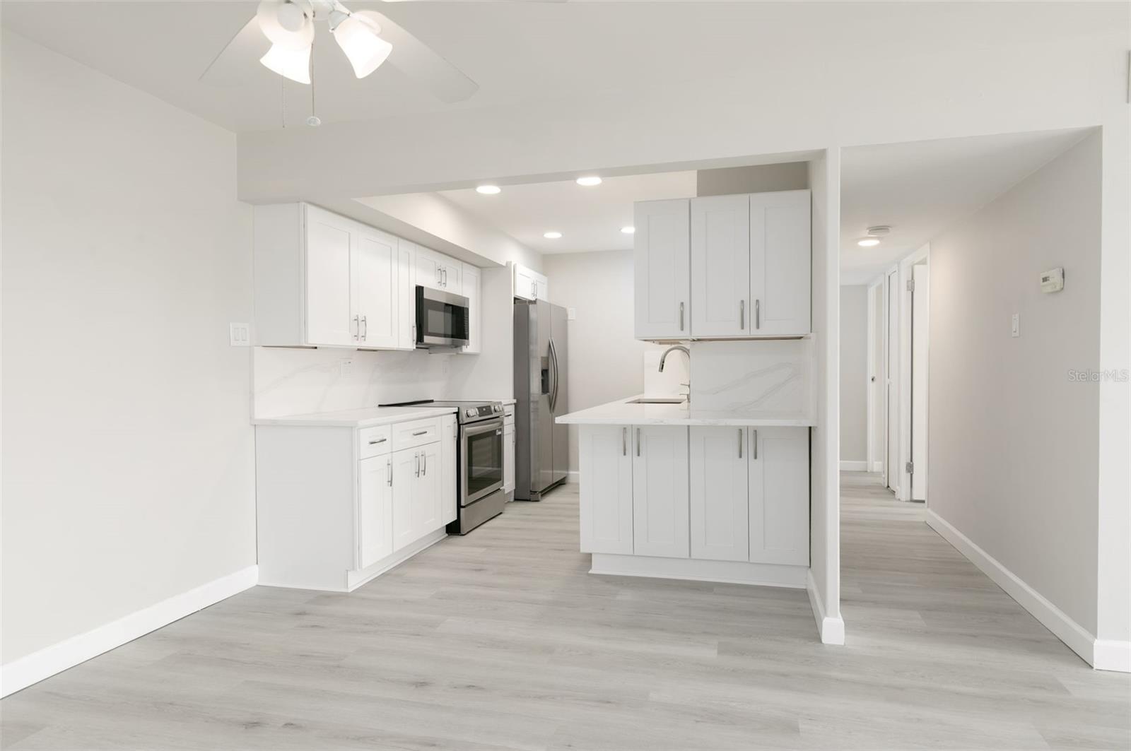 Image 21 of 37 For 10355 Paradise Boulevard 213