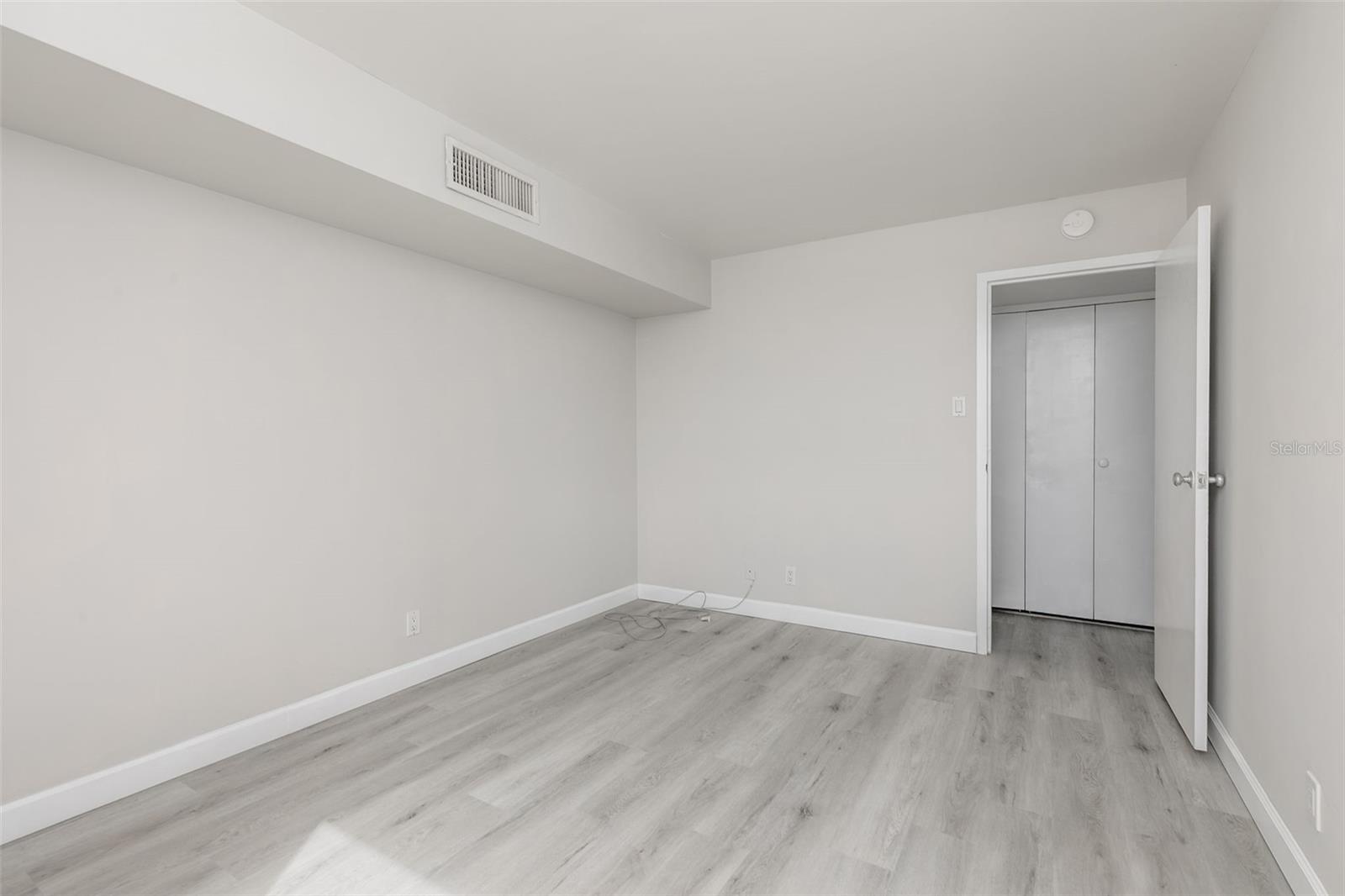 Image 33 of 37 For 10355 Paradise Boulevard 213