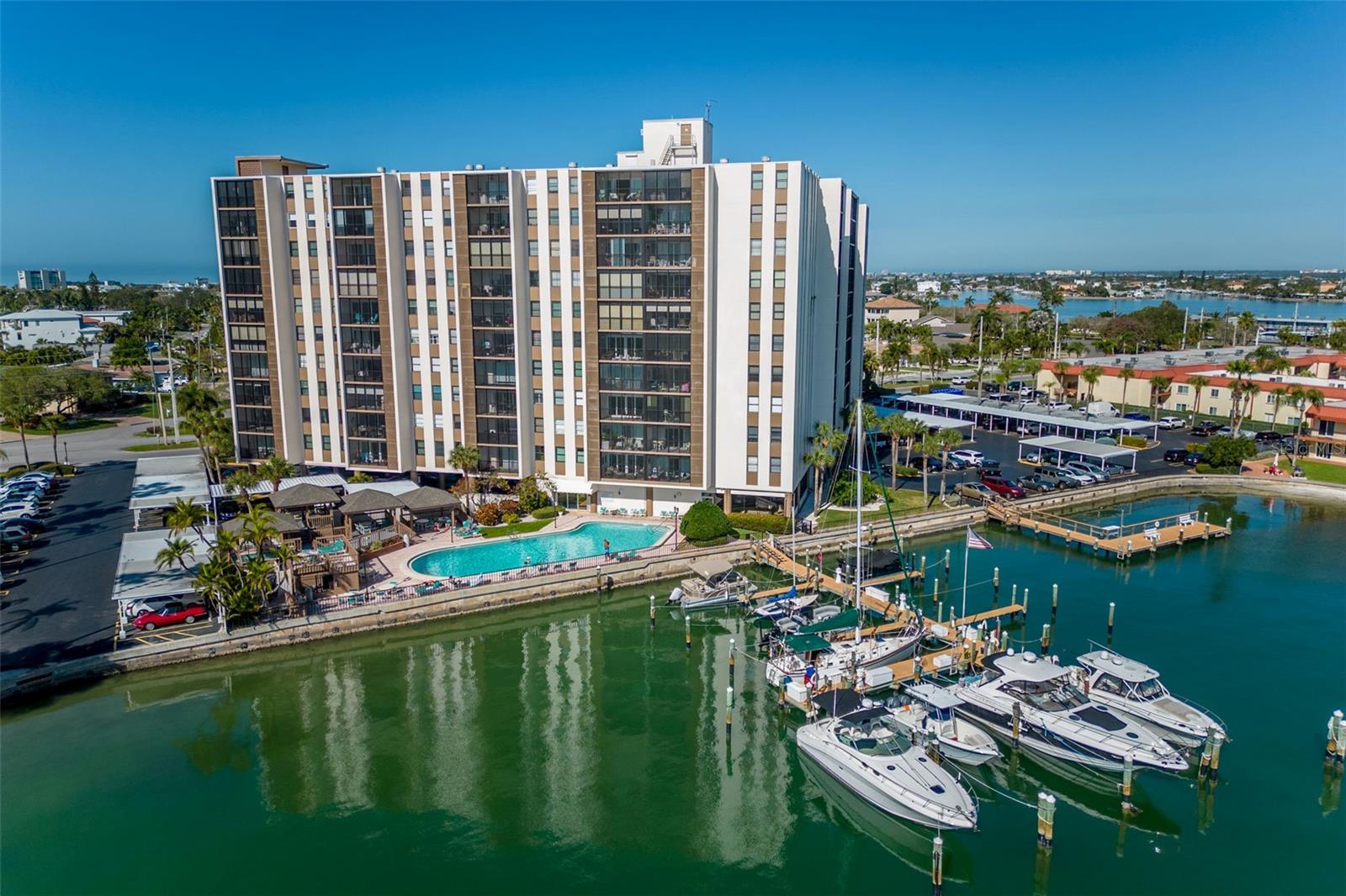 Image 6 of 37 For 10355 Paradise Boulevard 213