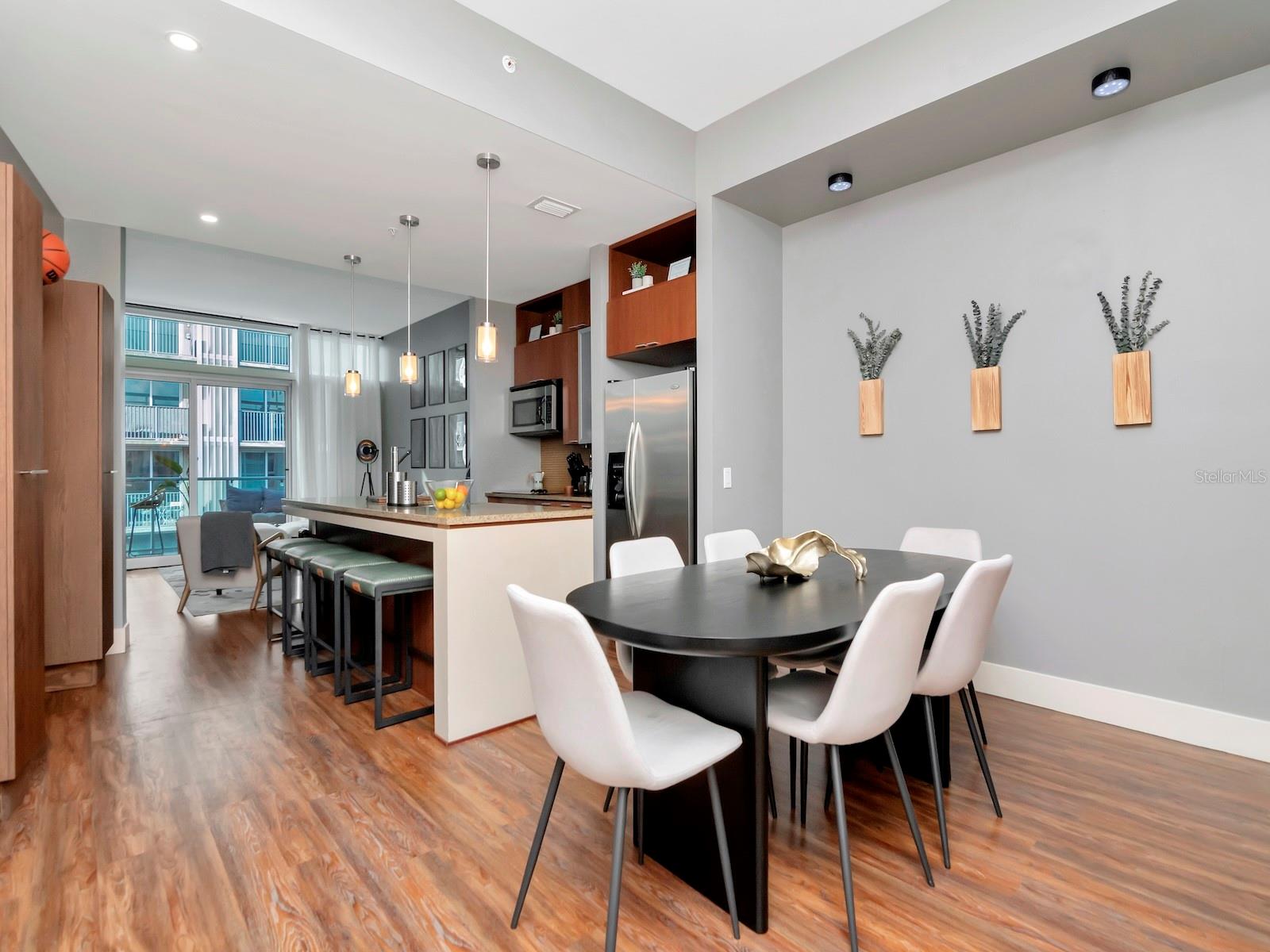 Listing photo id 2 for 111 12th Street 1820