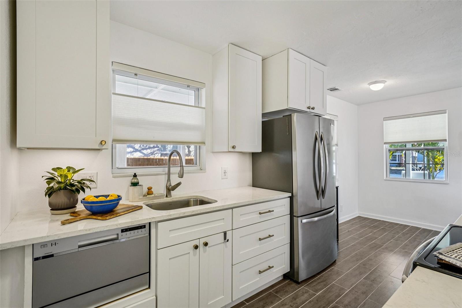 Image 13 of 33 For 3927 10th Avenue N