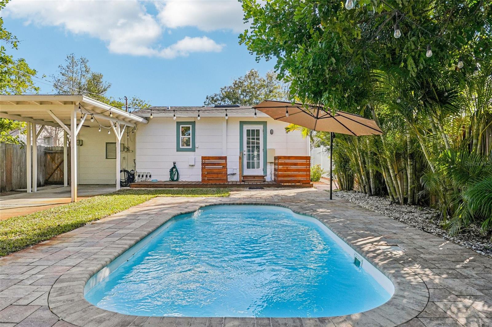 Image 19 of 33 For 3927 10th Avenue N