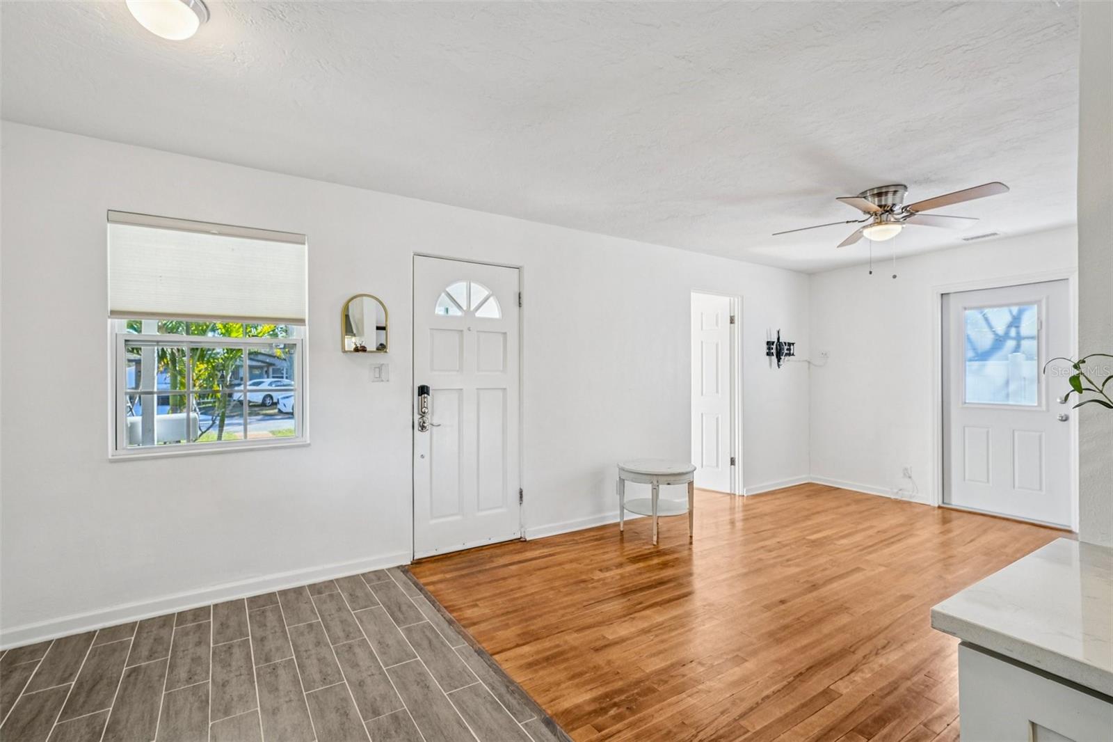 Image 7 of 33 For 3927 10th Avenue N