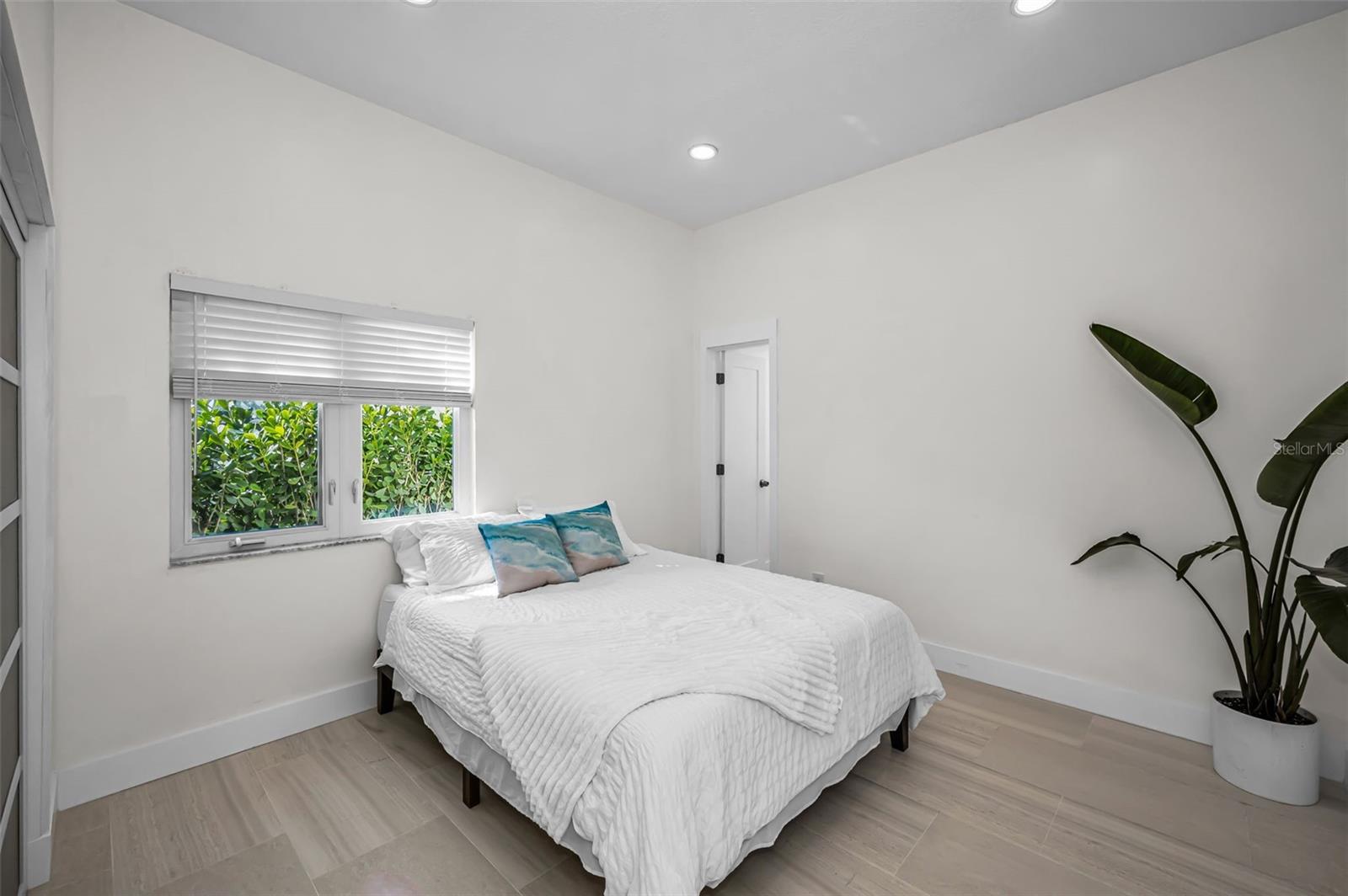 Image 29 of 52 For 755 116th Avenue